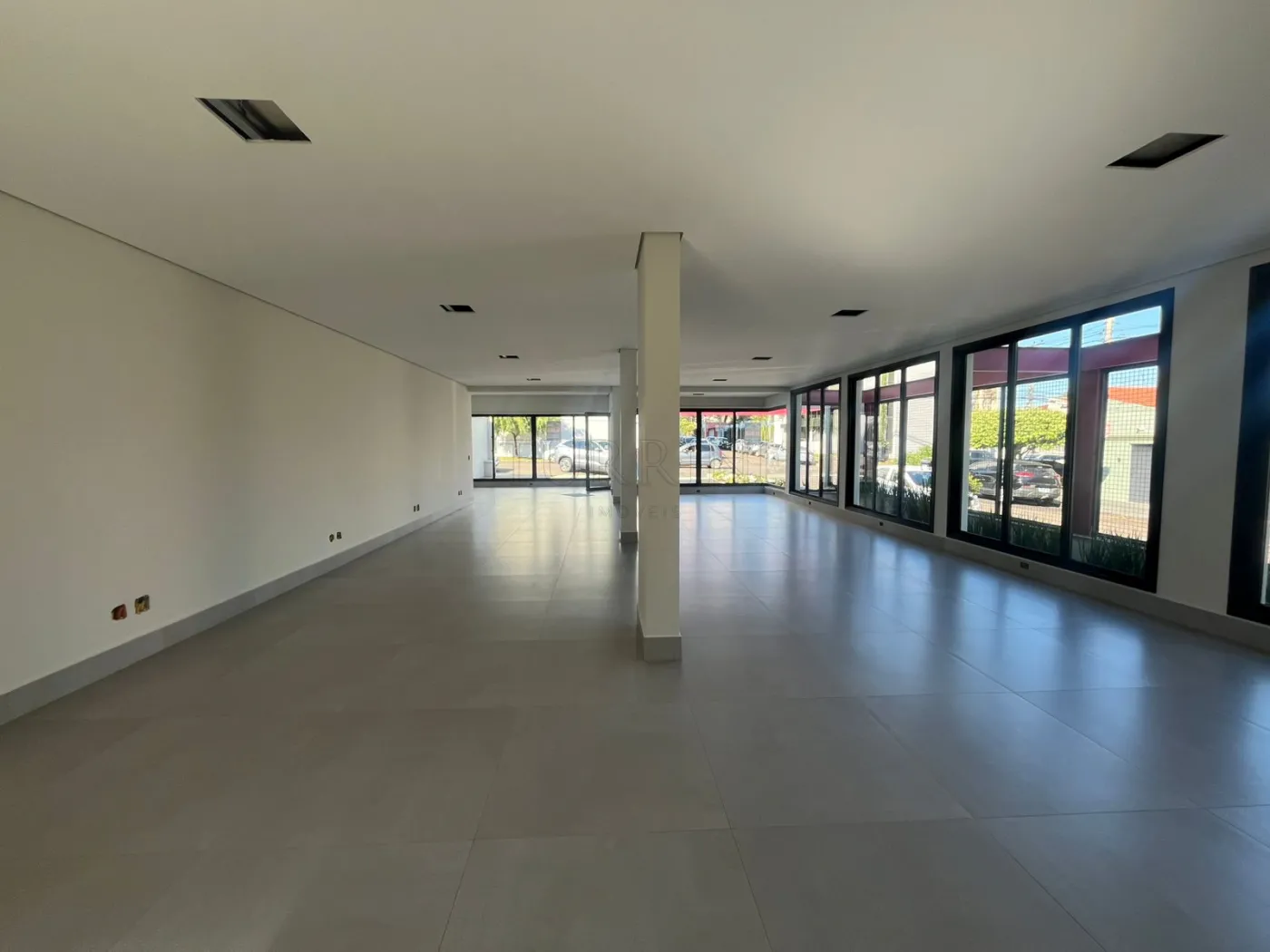 Alugar Comercial / Sal&atilde;o em Bauru R$ 10.000,00 - Foto 14