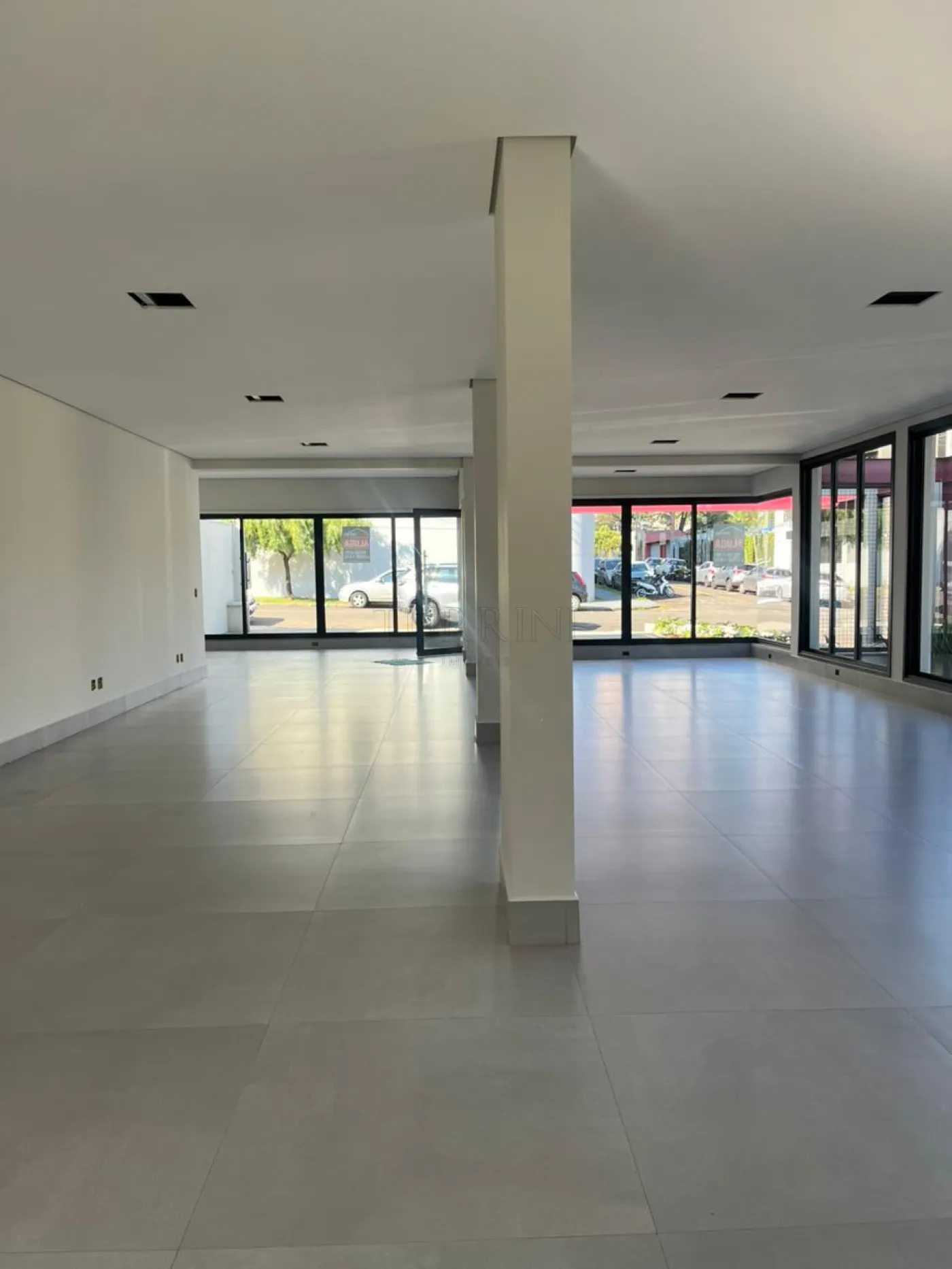 Alugar Comercial / Sal&atilde;o em Bauru R$ 10.000,00 - Foto 15