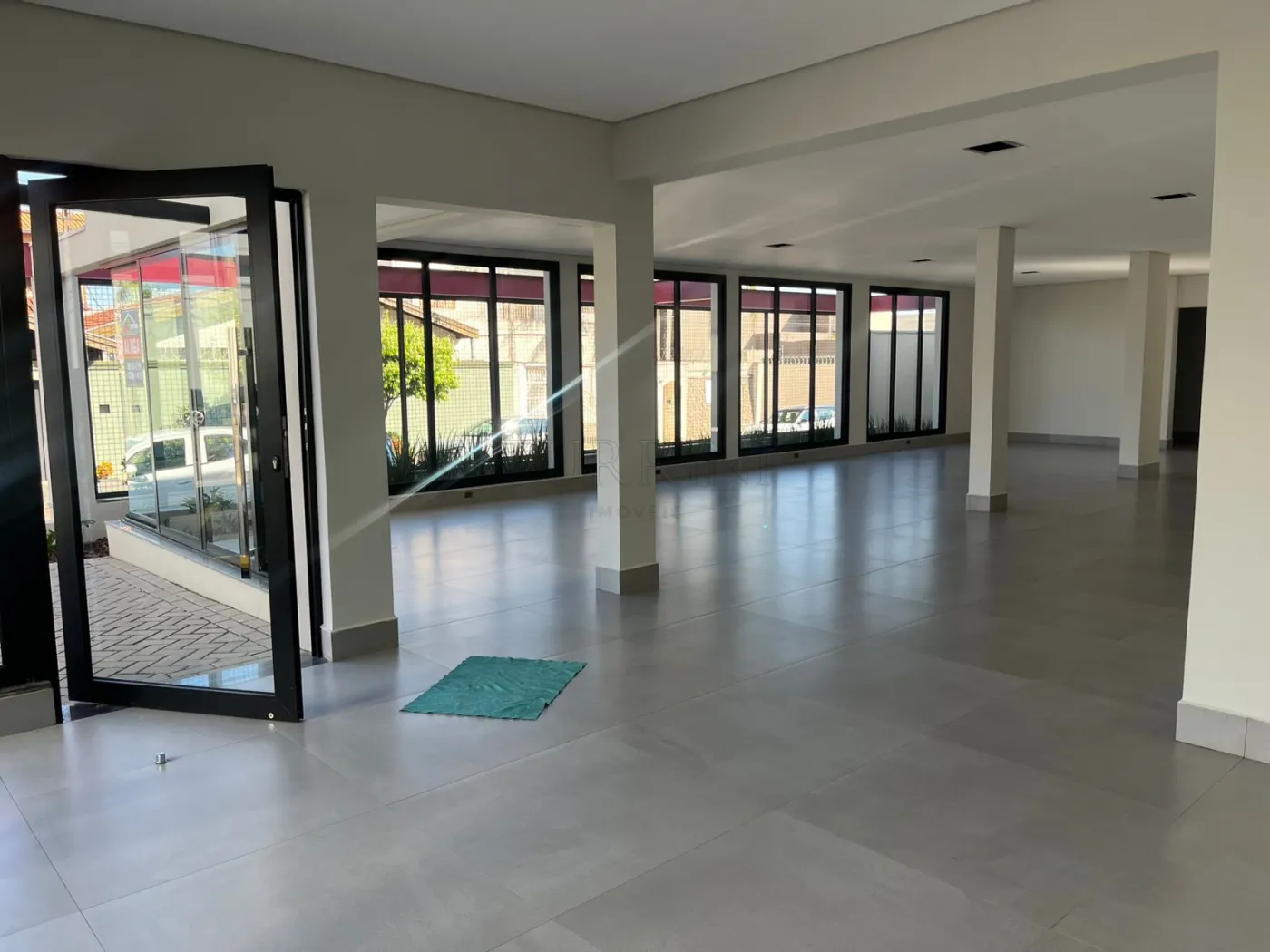 Alugar Comercial / Sal&atilde;o em Bauru R$ 10.000,00 - Foto 22