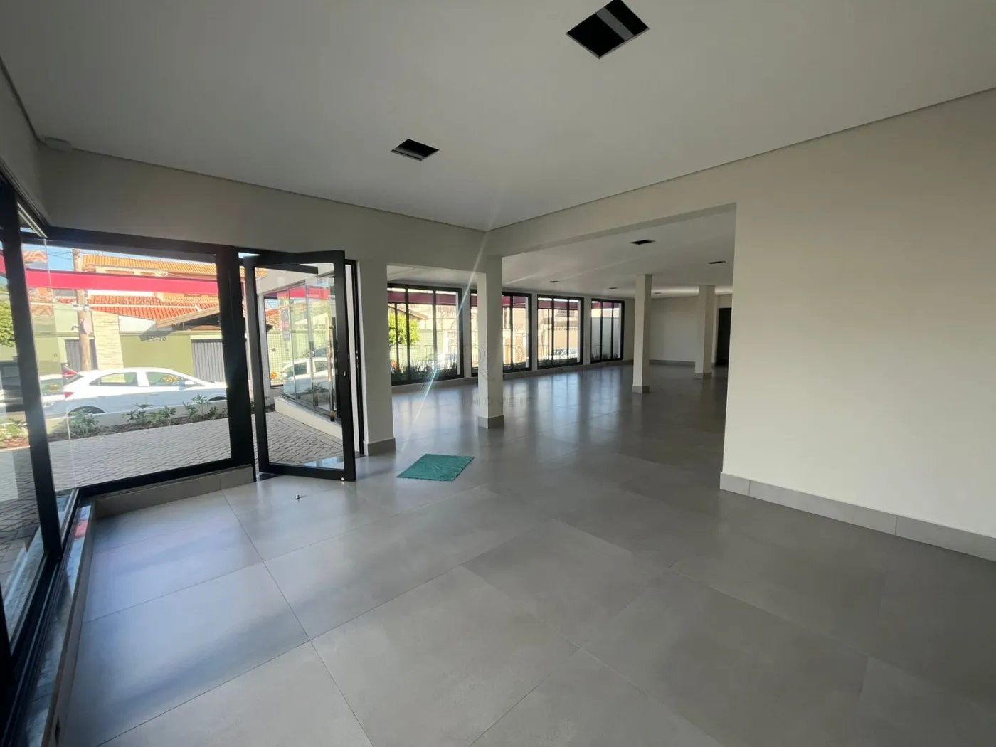 Alugar Comercial / Sal&atilde;o em Bauru R$ 10.000,00 - Foto 24
