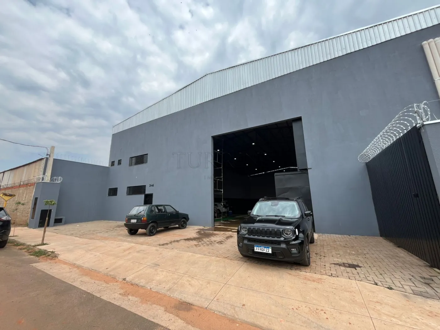 Alugar Comercial / Galp&atilde;o em Bauru R$ 25.000,00 - Foto 2