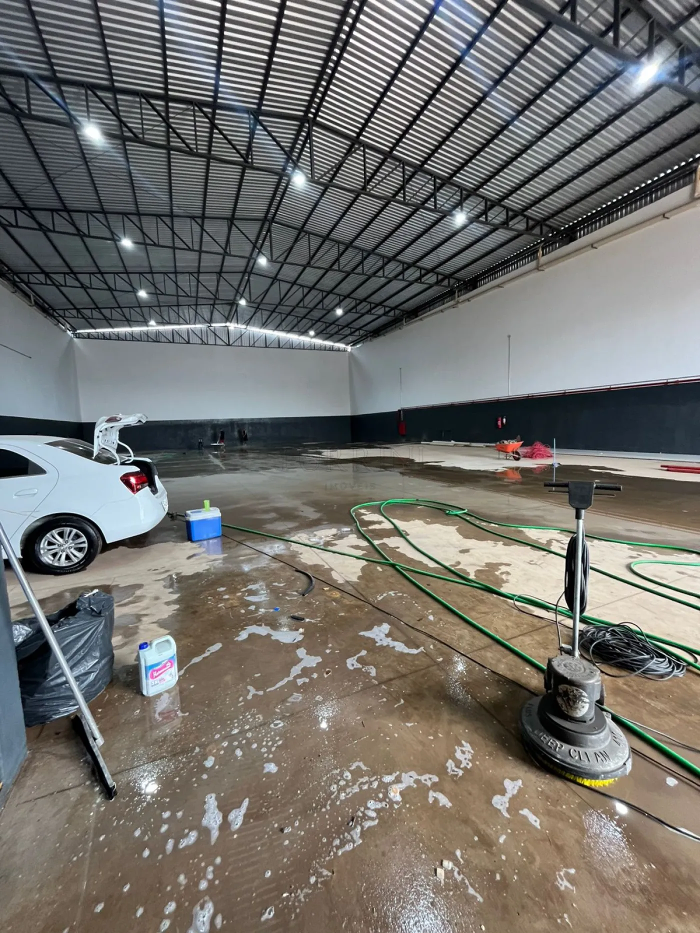Alugar Comercial / Galp&atilde;o em Bauru R$ 25.000,00 - Foto 21