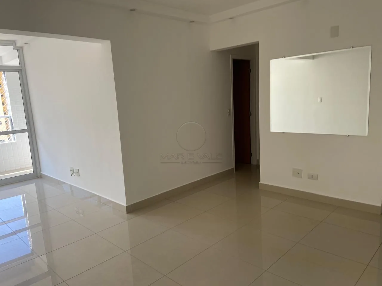 Alugar Apartamento / Padr&atilde;o em S&atilde;o Jos&eacute; dos Campos R$ 5.000,00 - Foto 2