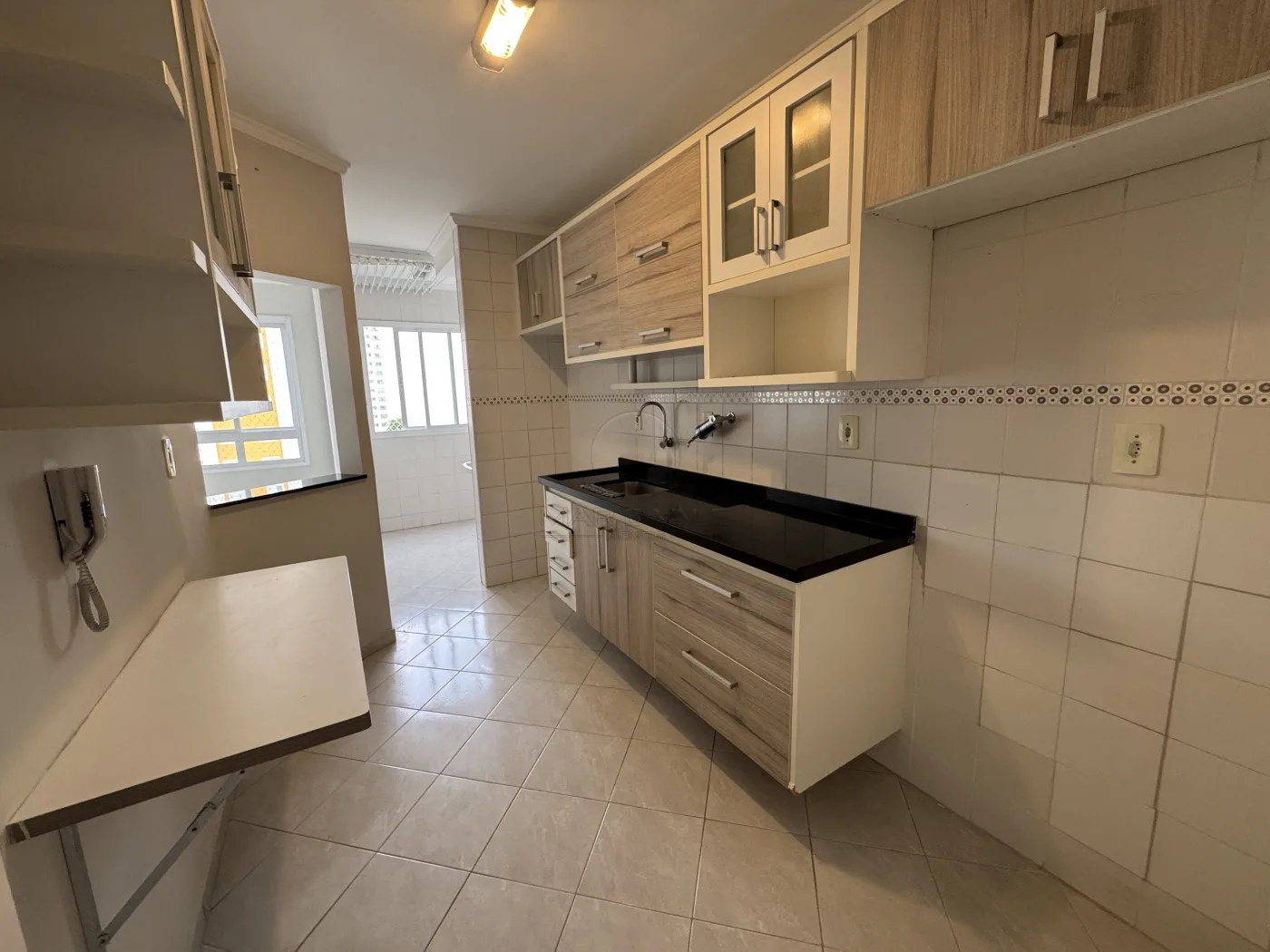 Alugar Apartamento / Padr&atilde;o em S&atilde;o Jos&eacute; dos Campos R$ 3.890,00 - Foto 1
