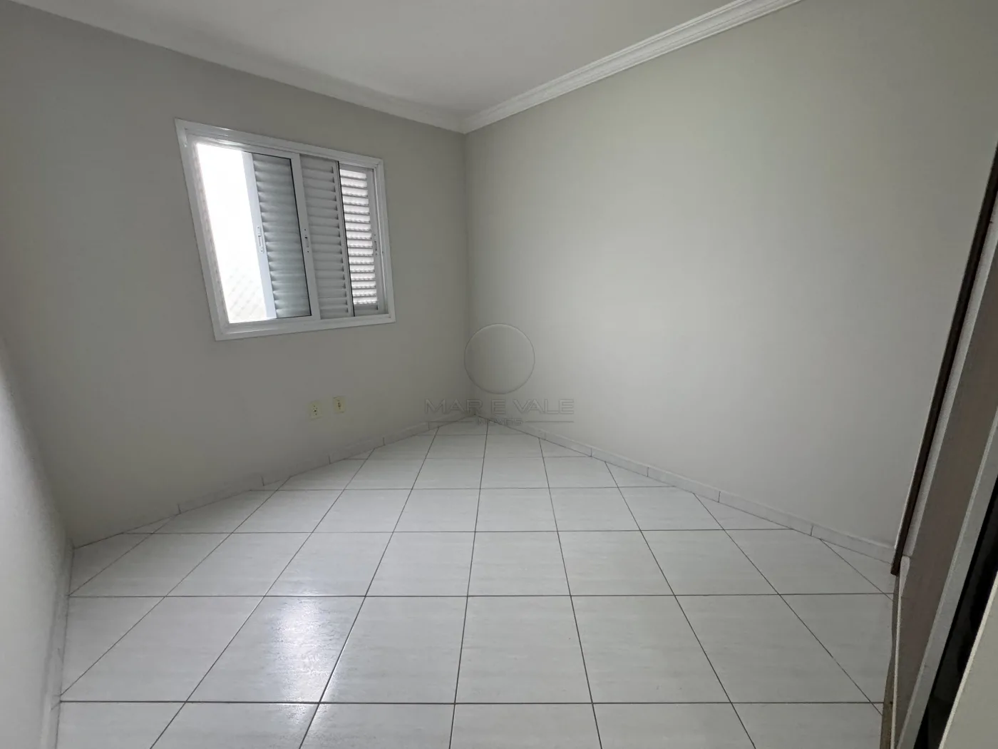 Alugar Apartamento / Padr&atilde;o em S&atilde;o Jos&eacute; dos Campos R$ 3.890,00 - Foto 6
