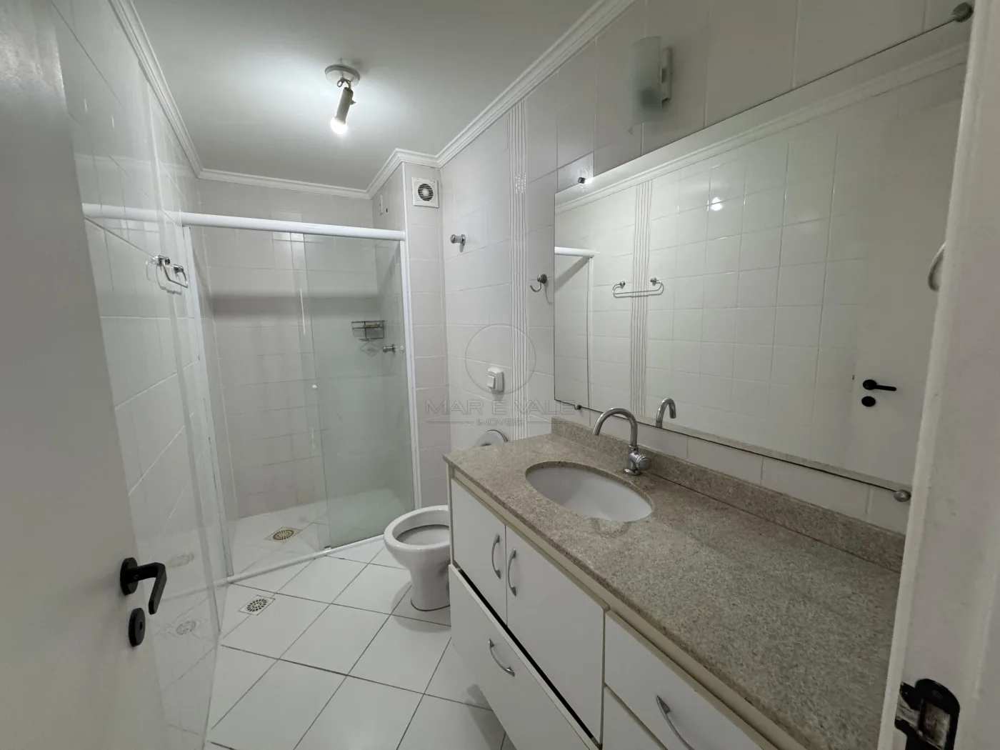 Alugar Apartamento / Padr&atilde;o em S&atilde;o Jos&eacute; dos Campos R$ 3.890,00 - Foto 8