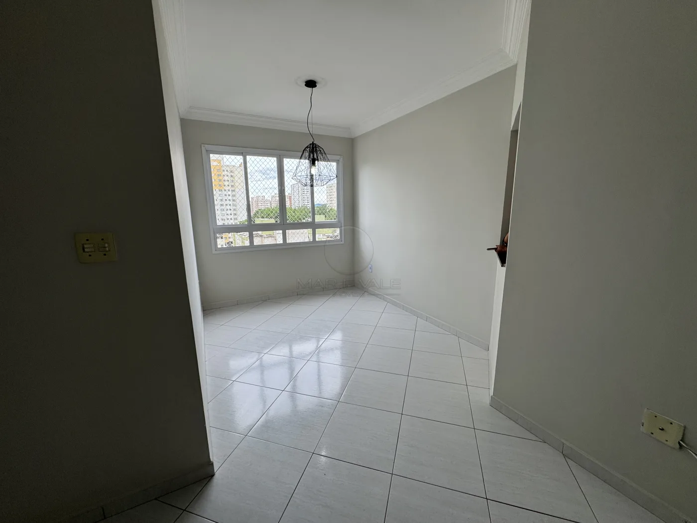 Alugar Apartamento / Padr&atilde;o em S&atilde;o Jos&eacute; dos Campos R$ 3.890,00 - Foto 3