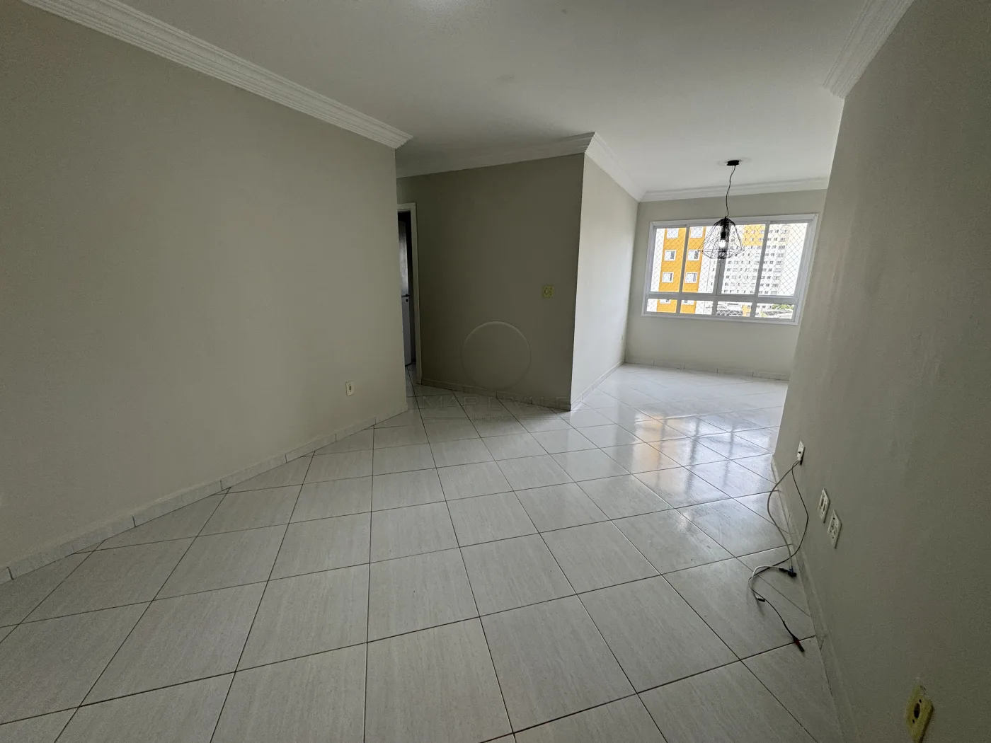 Alugar Apartamento / Padr&atilde;o em S&atilde;o Jos&eacute; dos Campos R$ 3.890,00 - Foto 4