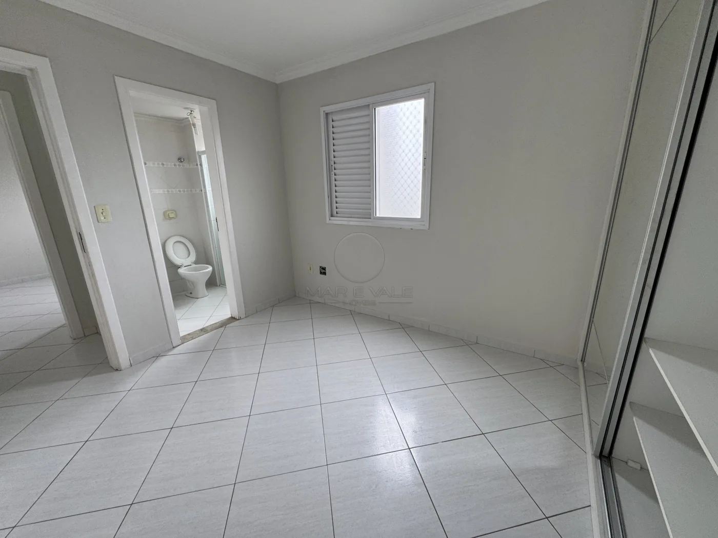 Alugar Apartamento / Padr&atilde;o em S&atilde;o Jos&eacute; dos Campos R$ 3.890,00 - Foto 10