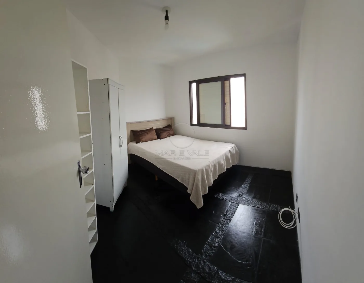 Alugar Apartamento / Padr&atilde;o em S&atilde;o Jos&eacute; dos Campos R$ 2.800,00 - Foto 2