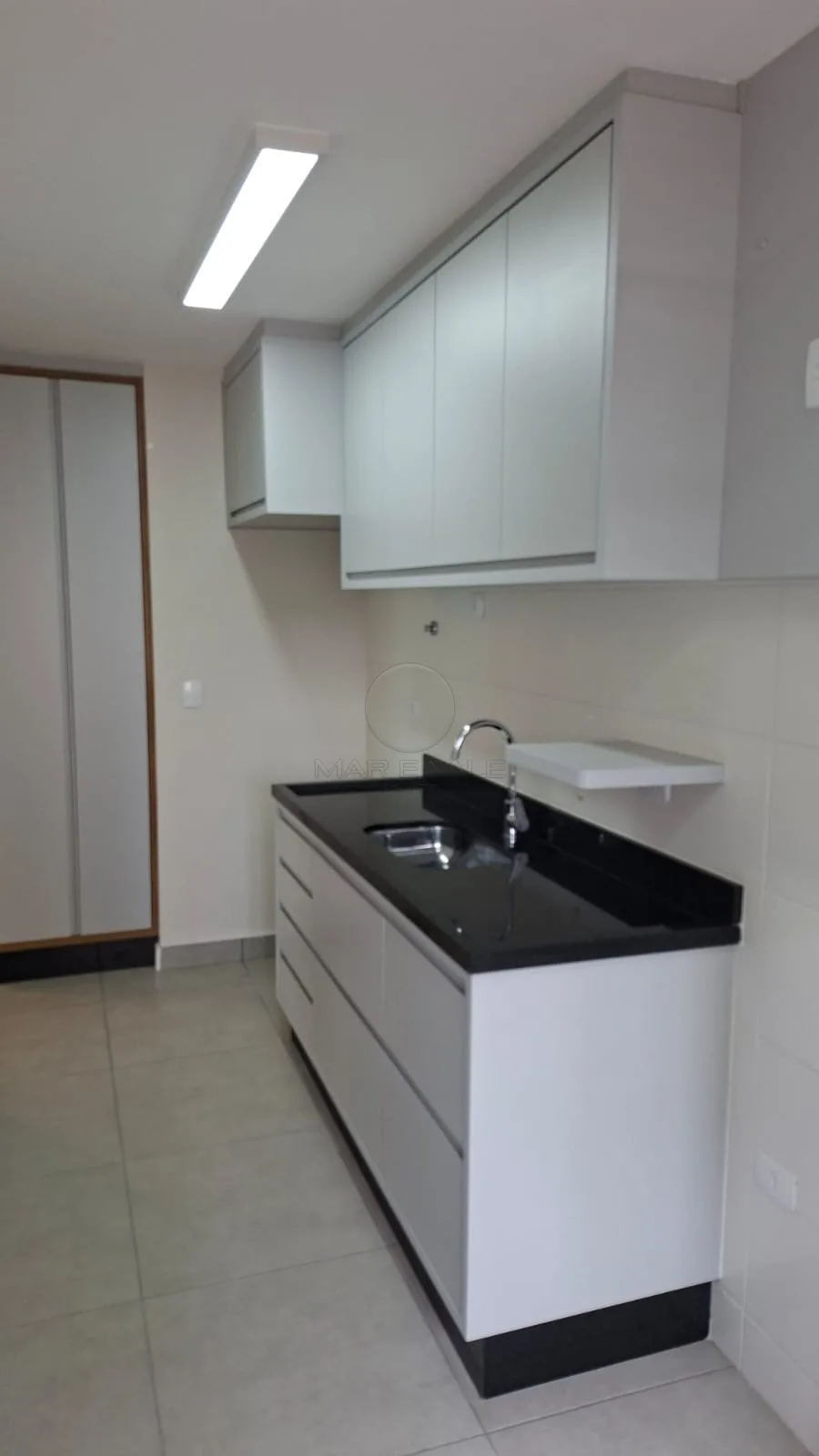 Alugar Apartamento / Padr&atilde;o em S&atilde;o Jos&eacute; dos Campos R$ 4.000,00 - Foto 8