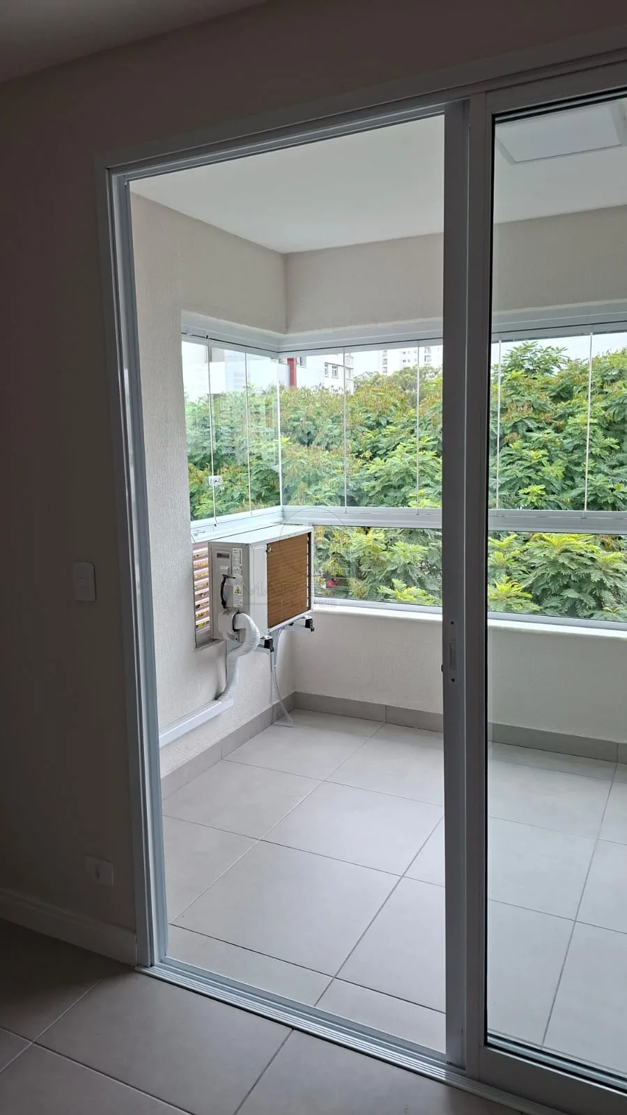 Alugar Apartamento / Padr&atilde;o em S&atilde;o Jos&eacute; dos Campos R$ 4.000,00 - Foto 1