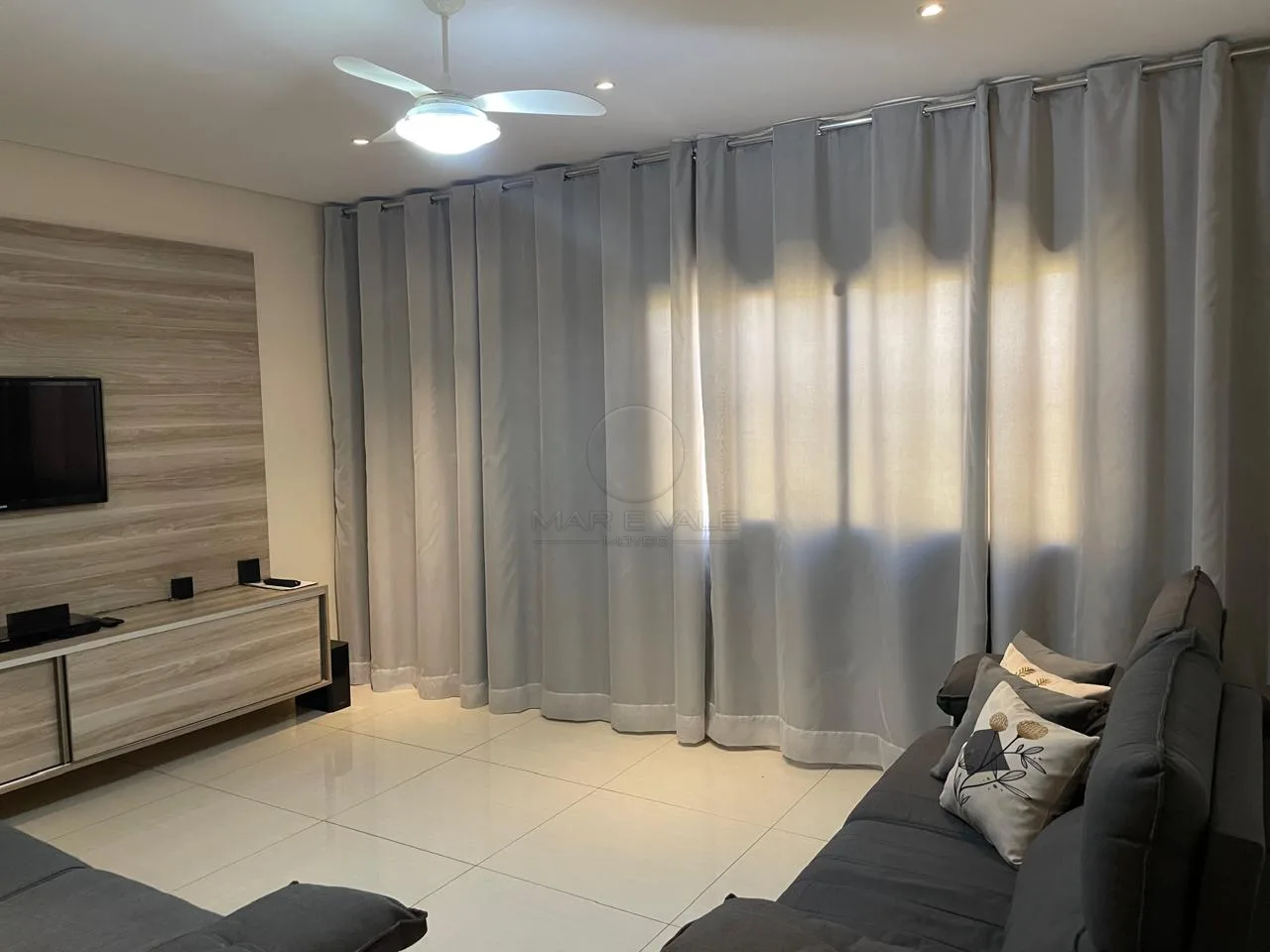 Comprar Casa / Padr&atilde;o em S&atilde;o Jos&eacute; dos Campos R$ 1.300.000,00 - Foto 11