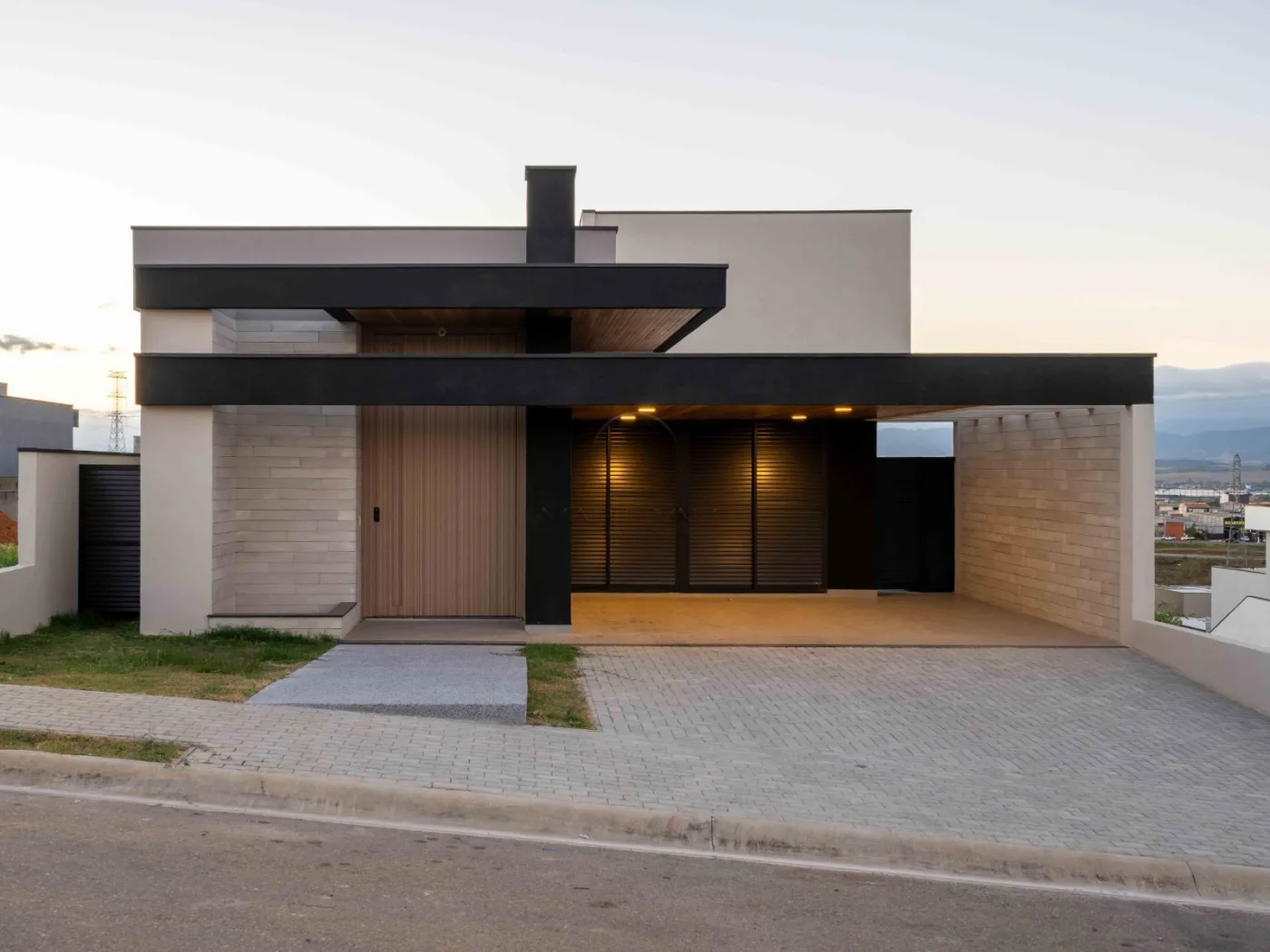 Comprar Casa / Condom&iacute;nio em Ca&ccedil;apava R$ 1.500.000,00 - Foto 1