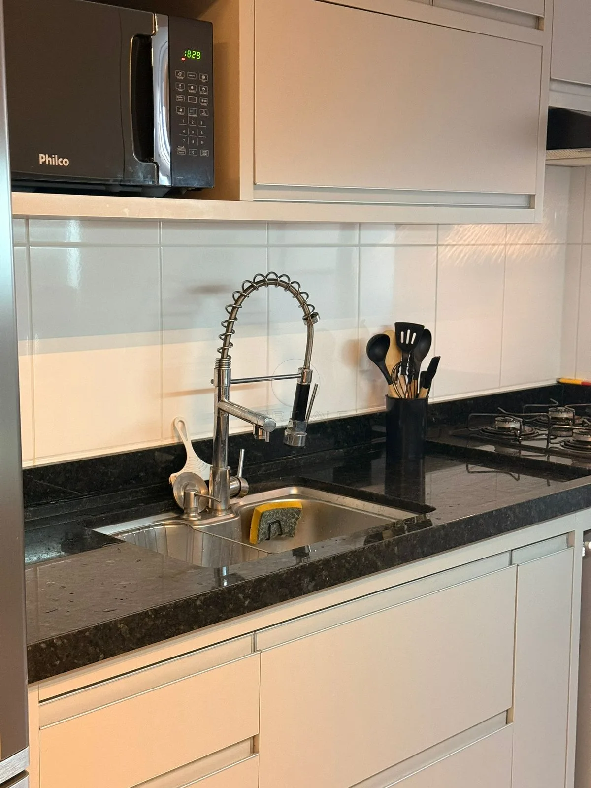 Comprar Apartamento / Padr&atilde;o em Jacare&iacute; R$ 410.000,00 - Foto 4