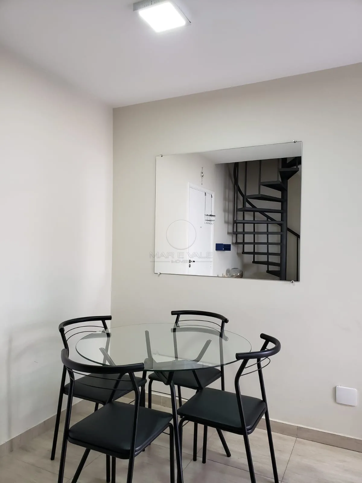Alugar Apartamento / Padr&atilde;o em S&atilde;o Jos&eacute; dos Campos R$ 2.450,00 - Foto 2