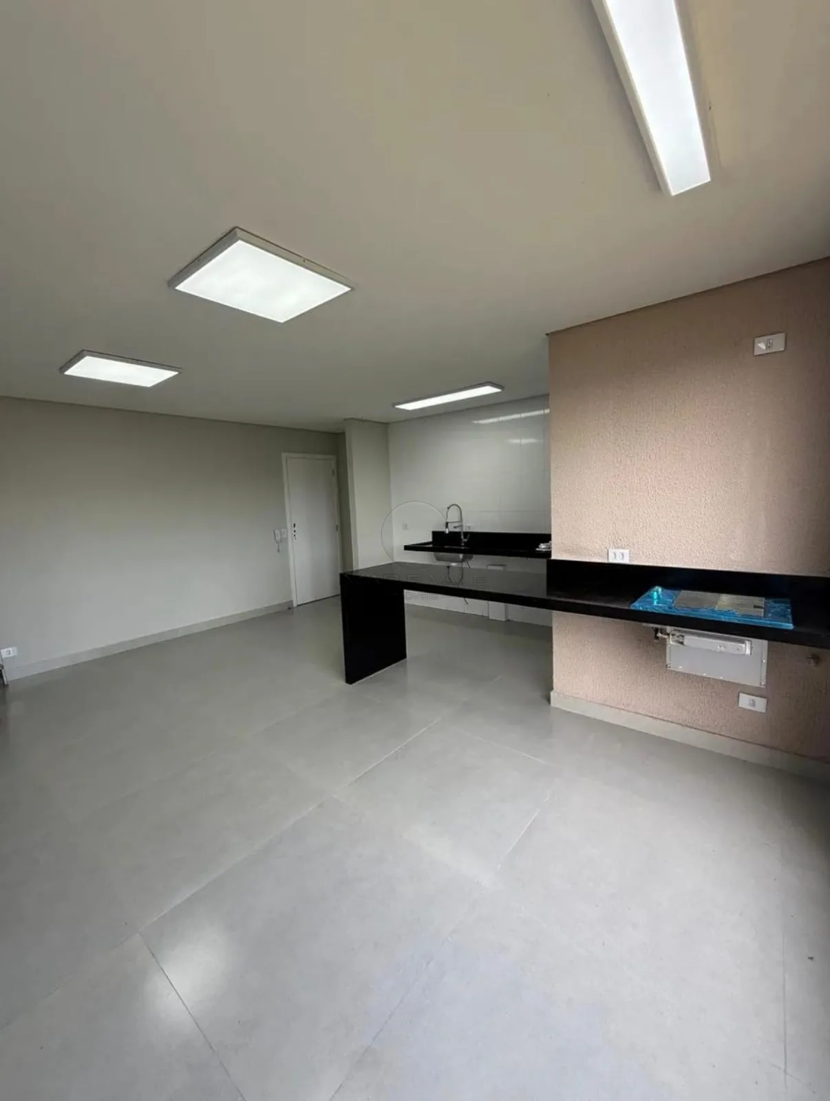Alugar Apartamento / Padr&atilde;o em Jacare&iacute; R$ 2.750,00 - Foto 1