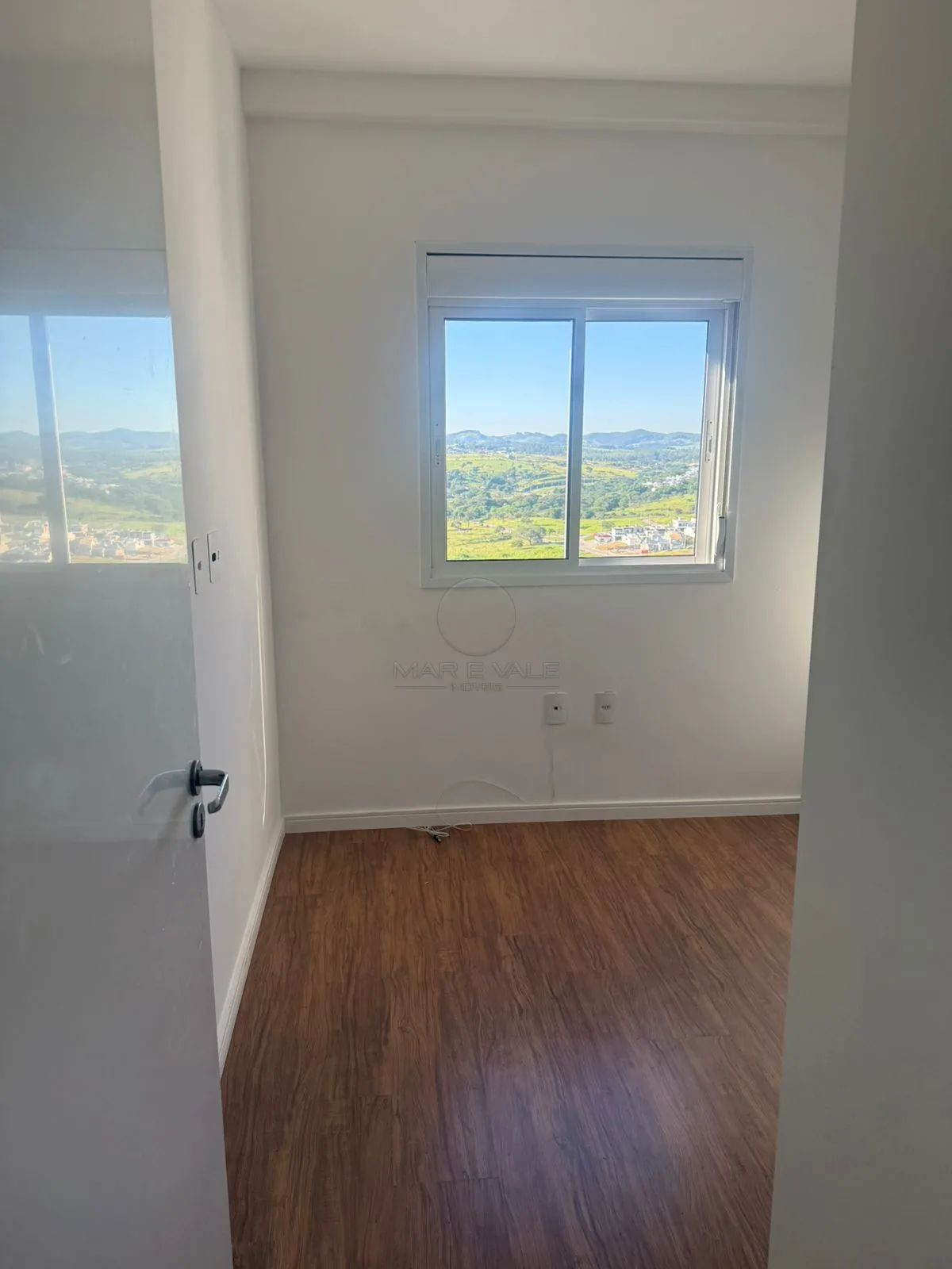 Alugar Apartamento / Padr&atilde;o em S&atilde;o Jos&eacute; dos Campos R$ 2.400,00 - Foto 8