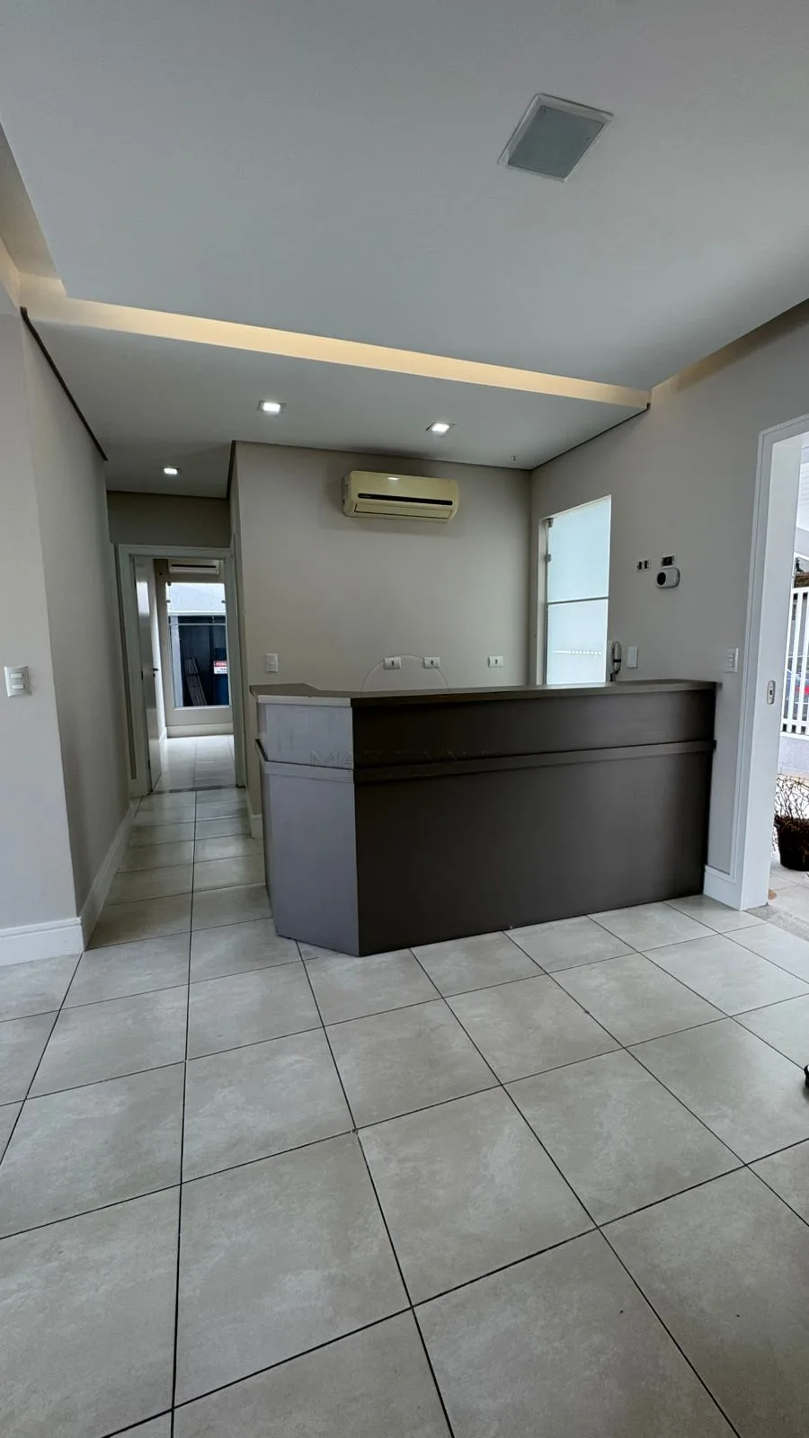 Alugar Comercial / Ponto Comercial em S&atilde;o Jos&eacute; dos Campos R$ 6.600,00 - Foto 1