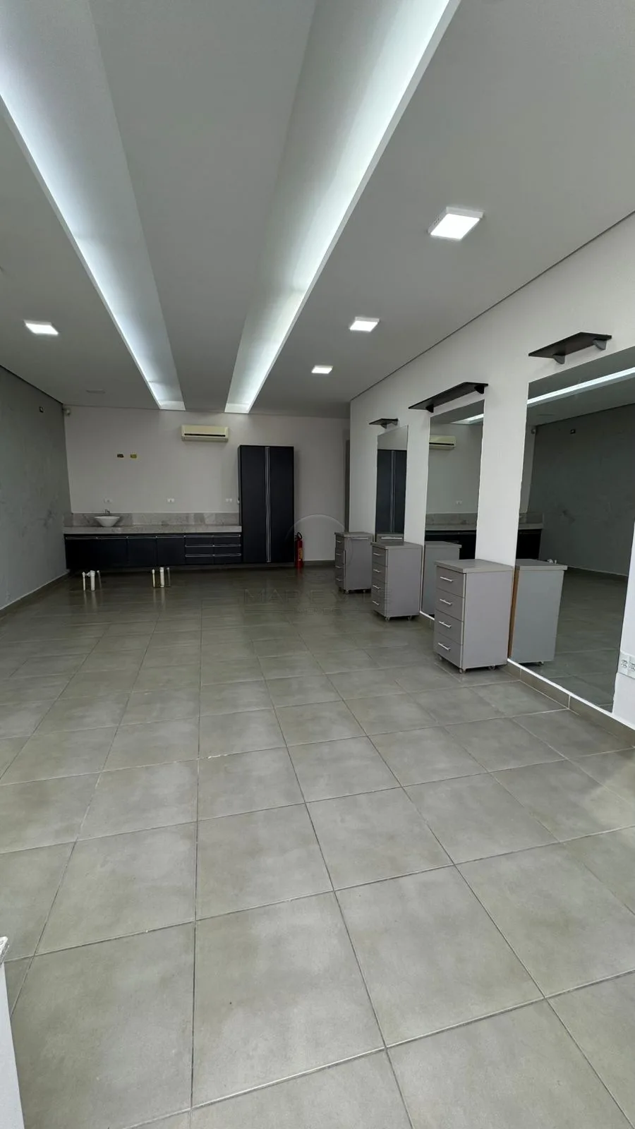 Alugar Comercial / Ponto Comercial em S&atilde;o Jos&eacute; dos Campos R$ 6.600,00 - Foto 5