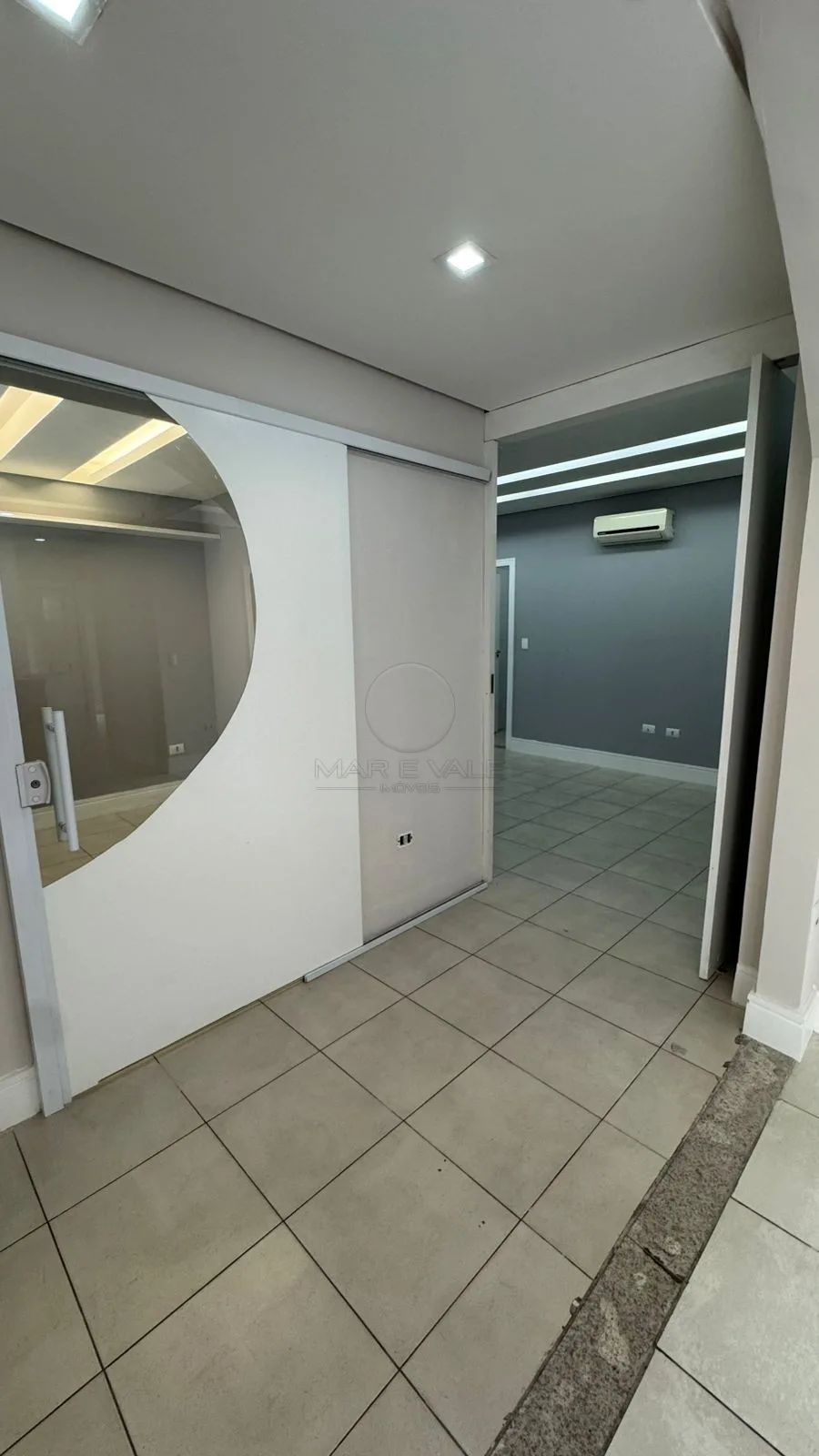 Alugar Comercial / Ponto Comercial em S&atilde;o Jos&eacute; dos Campos R$ 6.600,00 - Foto 9