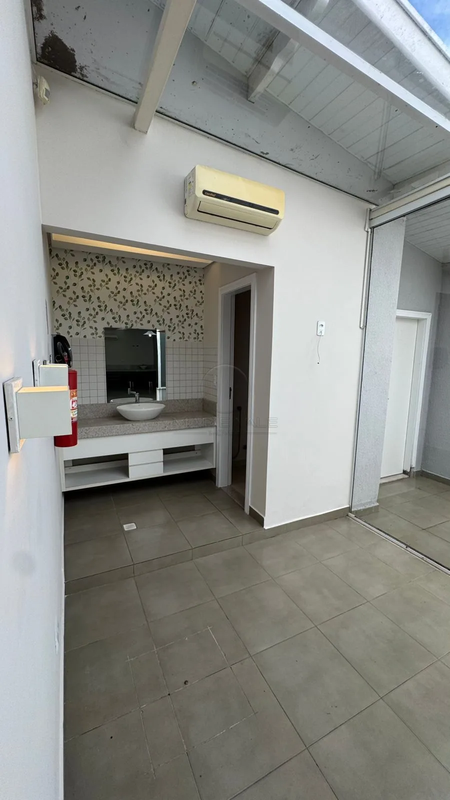 Alugar Comercial / Ponto Comercial em S&atilde;o Jos&eacute; dos Campos R$ 6.600,00 - Foto 14