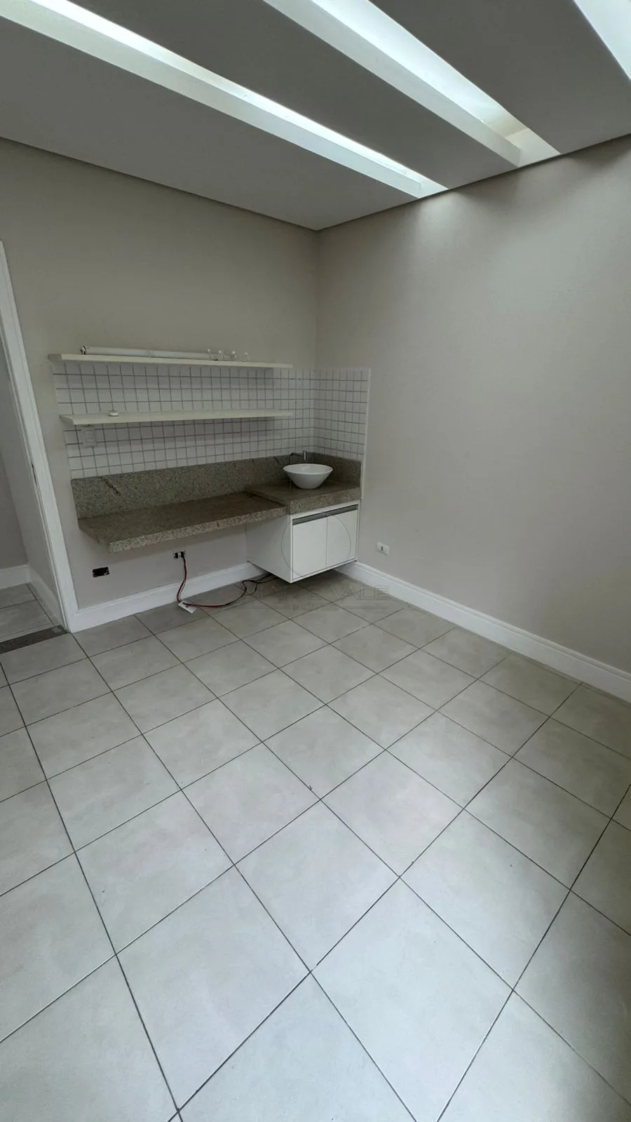 Alugar Comercial / Ponto Comercial em S&atilde;o Jos&eacute; dos Campos R$ 6.600,00 - Foto 15