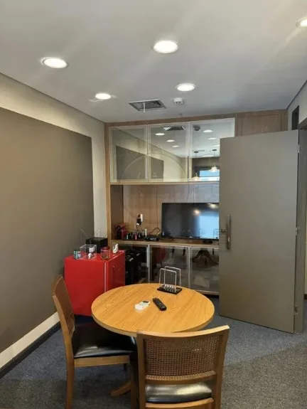 Comprar Comercial / Sala em S&atilde;o Jos&eacute; dos Campos R$ 600.000,00 - Foto 2