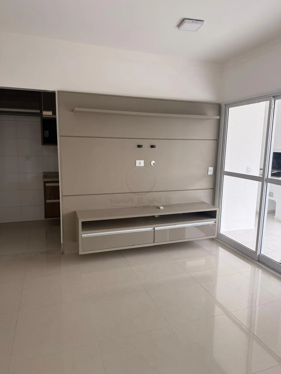 Alugar Apartamento / Padr&atilde;o em S&atilde;o Jos&eacute; dos Campos R$ 3.900,00 - Foto 2