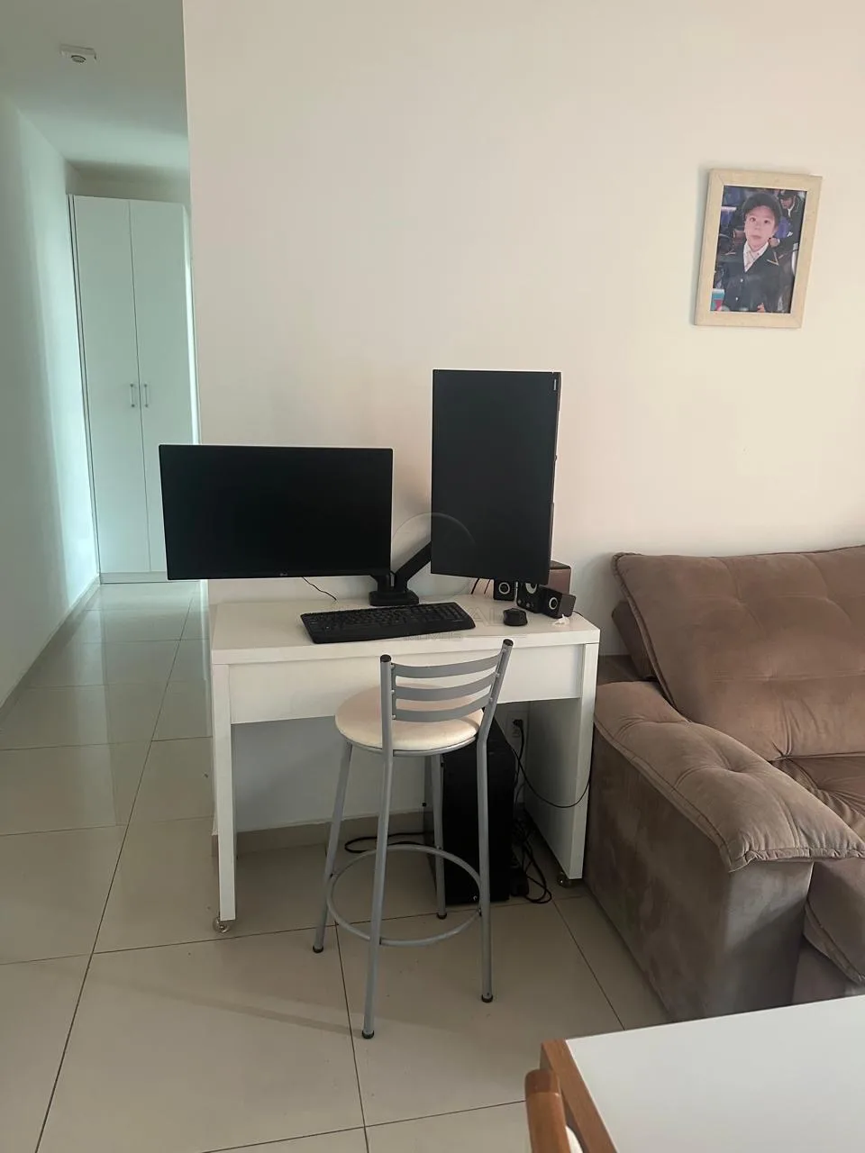 Alugar Apartamento / Padr&atilde;o em S&atilde;o Jos&eacute; dos Campos R$ 2.800,00 - Foto 3