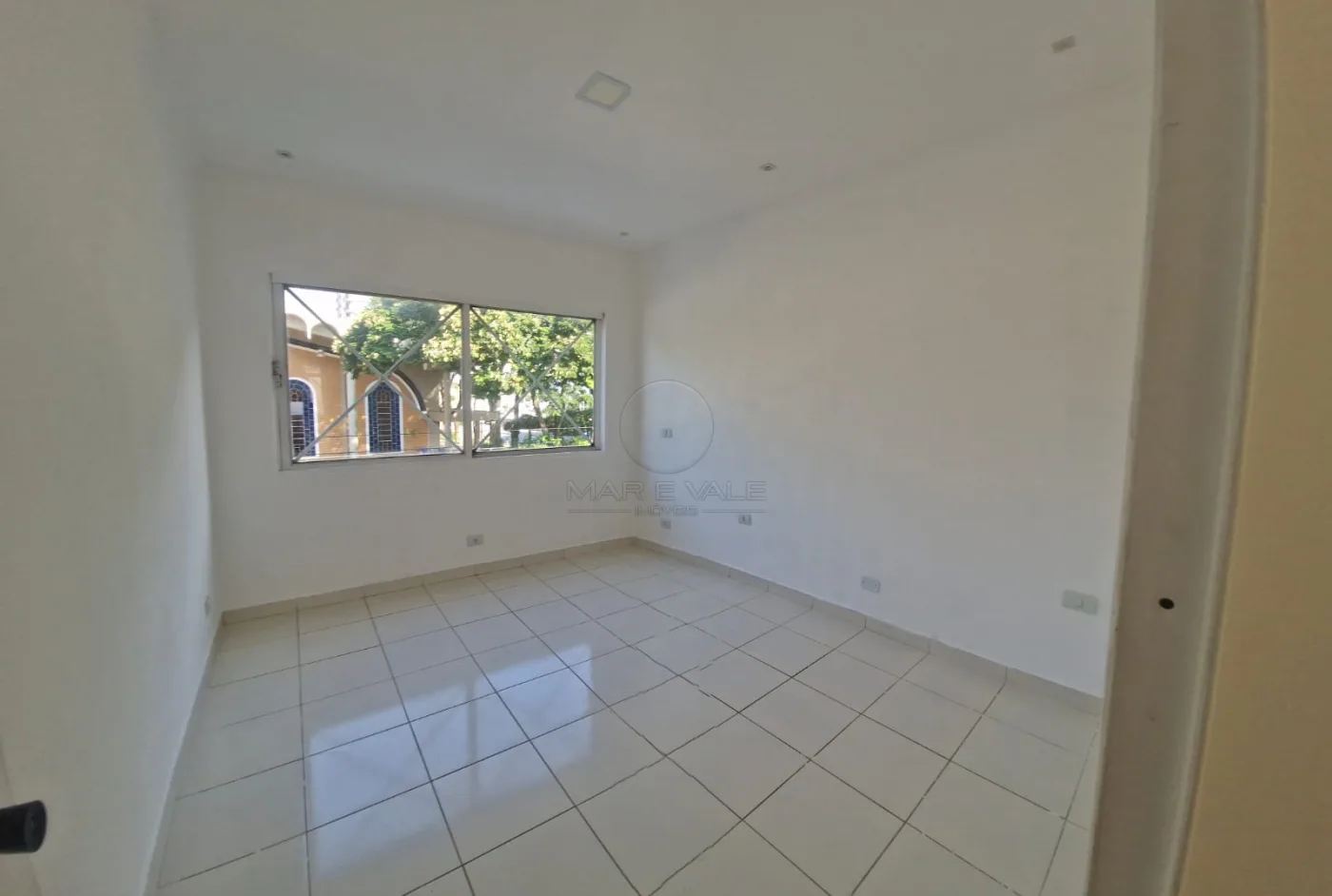 Alugar Comercial / Sala T&eacute;rrea - Sobre loja em S&atilde;o Jos&eacute; dos Campos R$ 1.670,00 - Foto 1