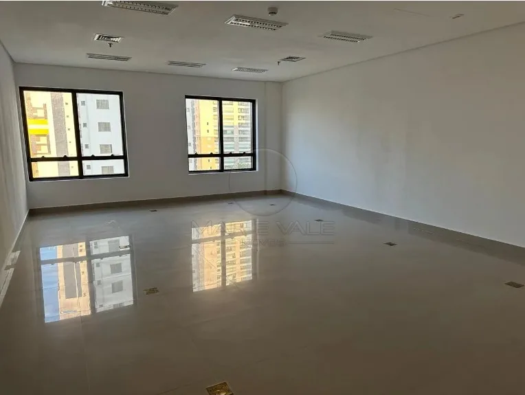 Alugar Comercial / Sala em S&atilde;o Jos&eacute; dos Campos R$ 3.200,00 - Foto 2