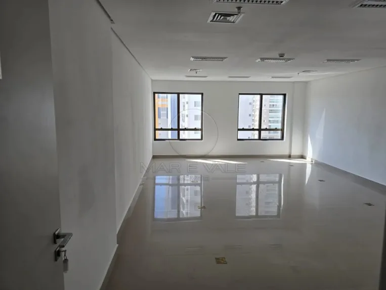 Alugar Comercial / Sala em S&atilde;o Jos&eacute; dos Campos R$ 3.200,00 - Foto 6