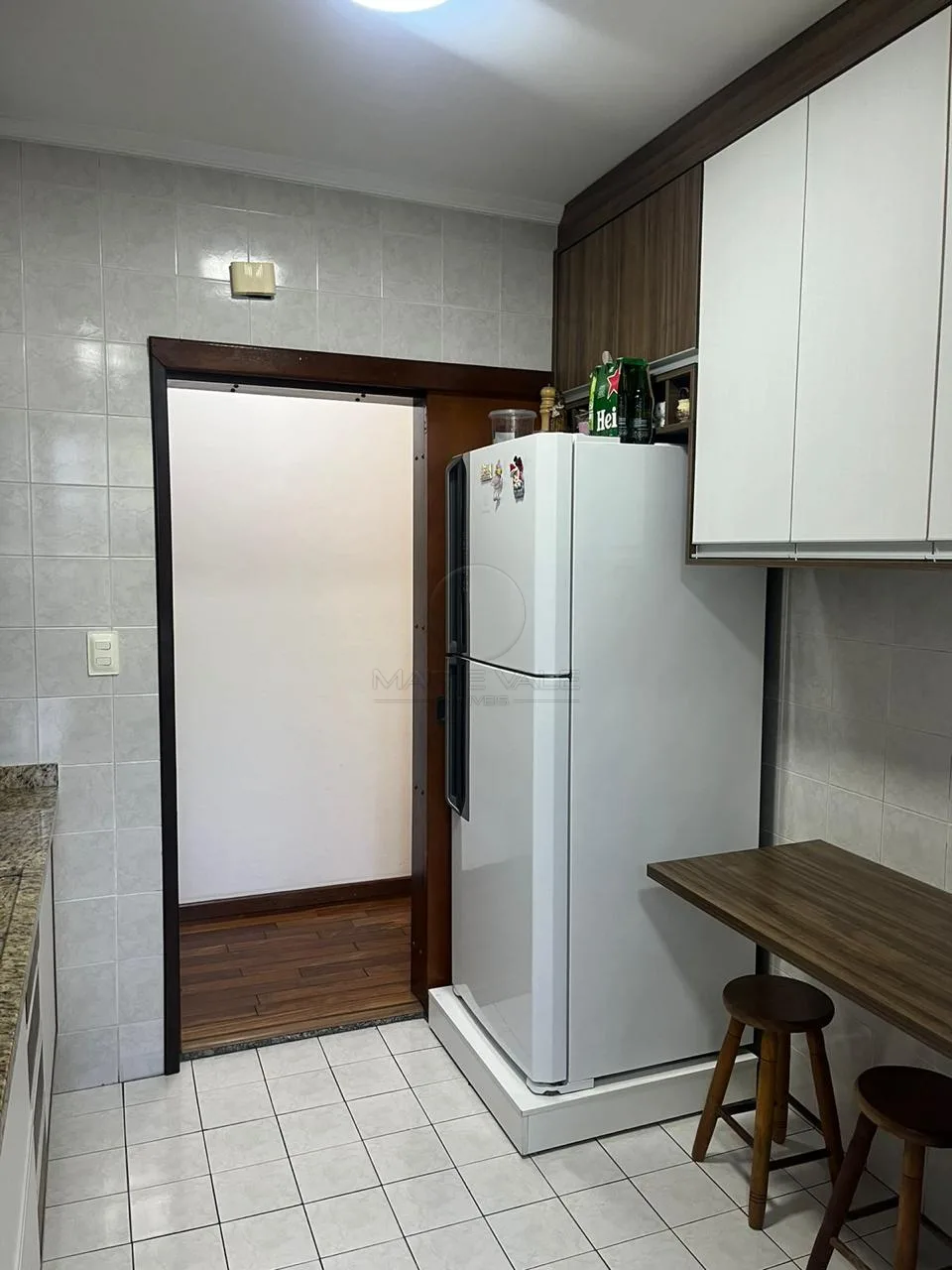 Alugar Apartamento / Padr&atilde;o em S&atilde;o Jos&eacute; dos Campos R$ 3.280,00 - Foto 2