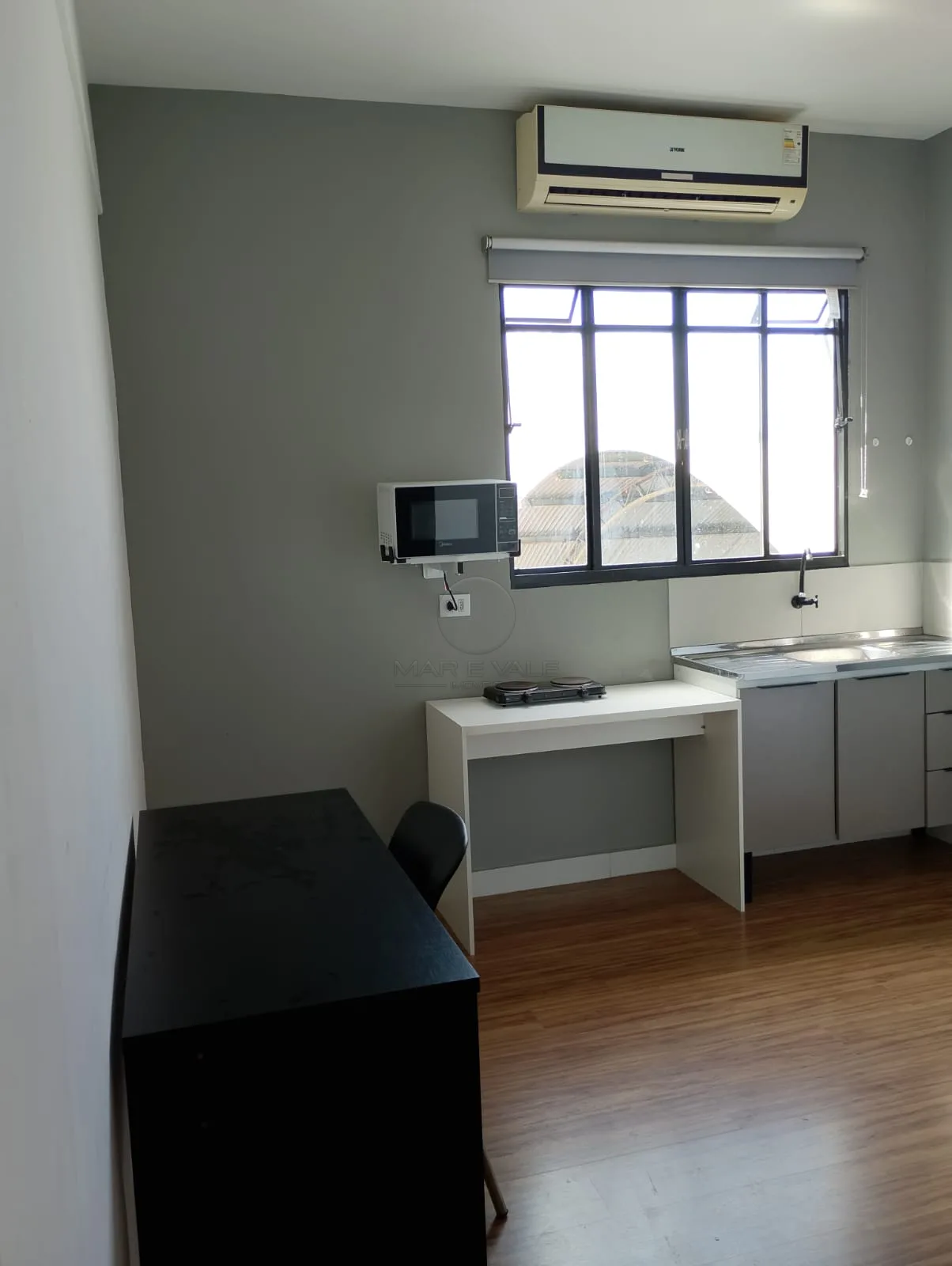 Alugar Casa / Kitnet em S&atilde;o Jos&eacute; dos Campos R$ 1.890,00 - Foto 2