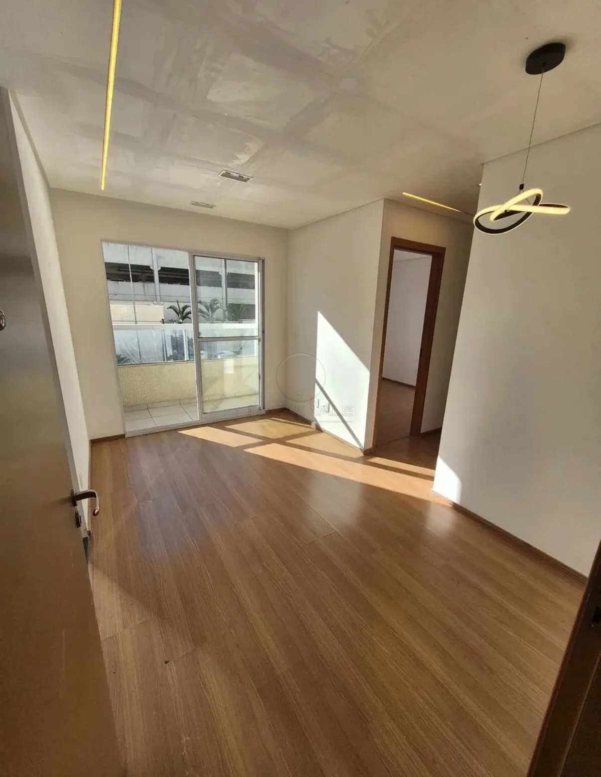 Alugar Apartamento / Padr&atilde;o em S&atilde;o Jos&eacute; dos Campos R$ 2.200,00 - Foto 1