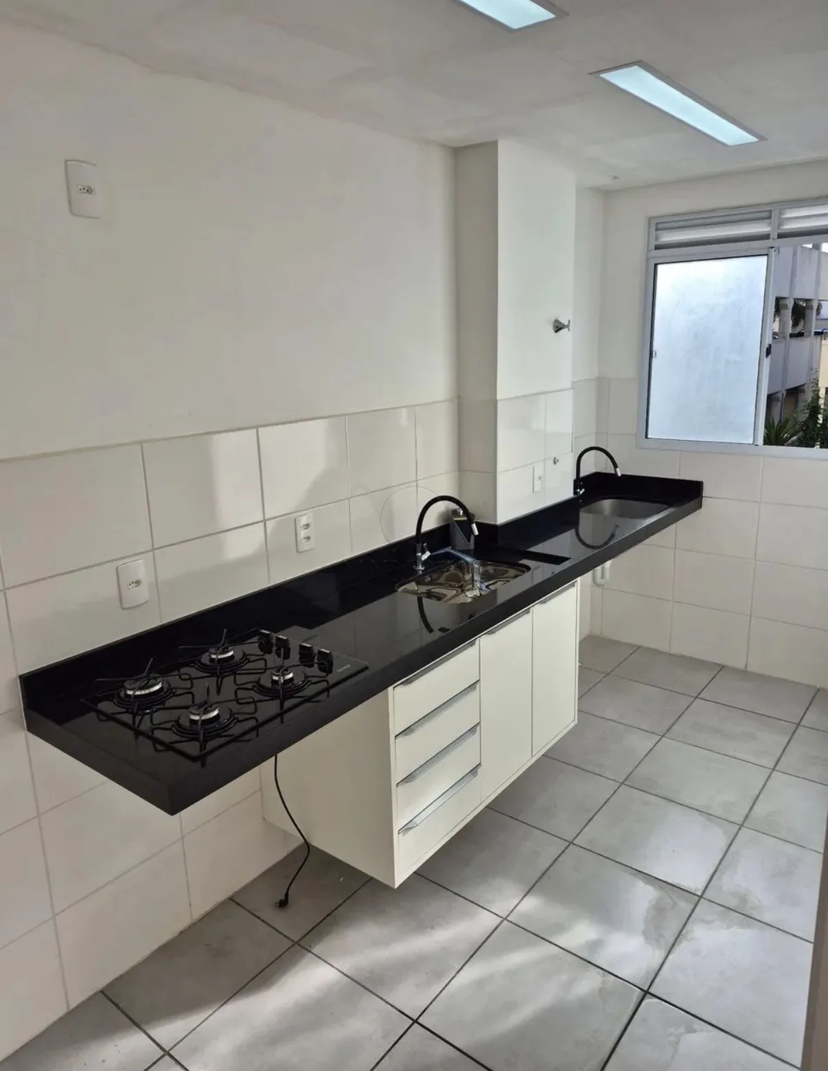 Alugar Apartamento / Padr&atilde;o em S&atilde;o Jos&eacute; dos Campos R$ 2.200,00 - Foto 2