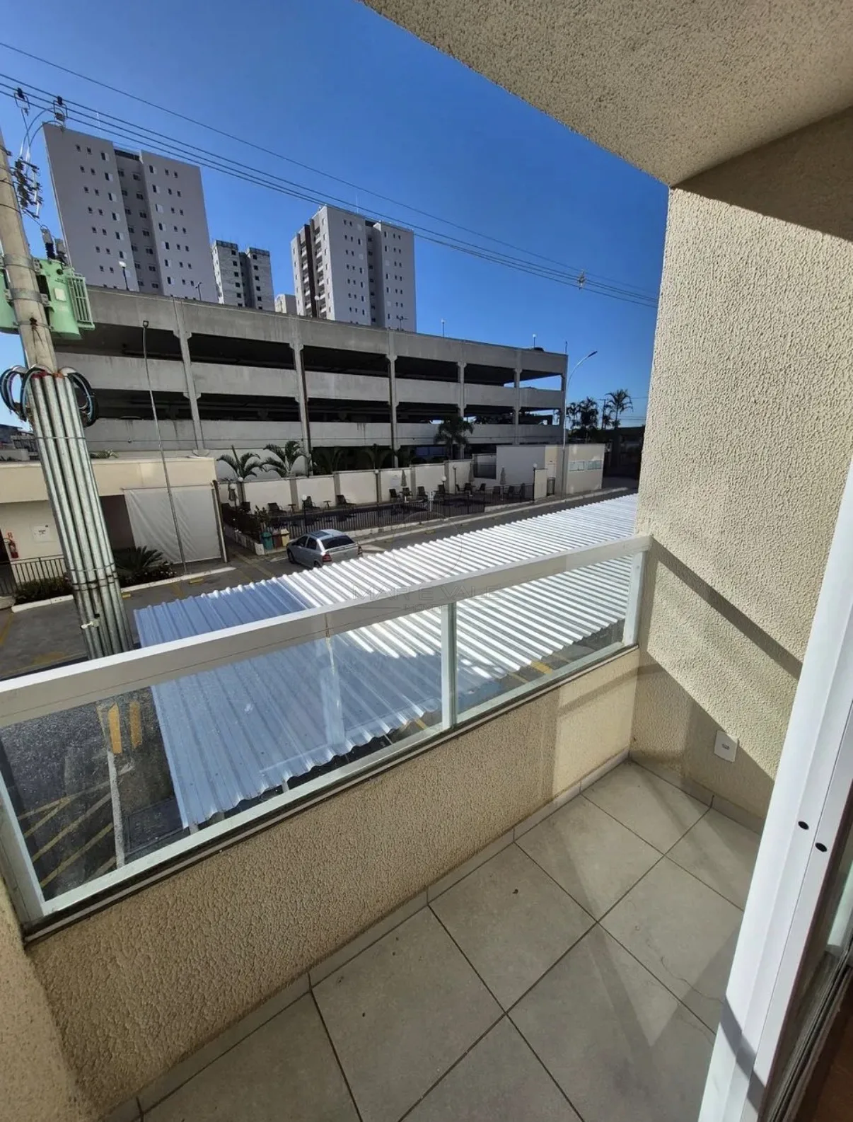 Alugar Apartamento / Padr&atilde;o em S&atilde;o Jos&eacute; dos Campos R$ 2.200,00 - Foto 3