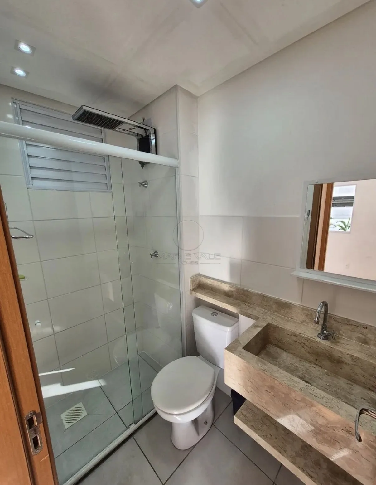 Alugar Apartamento / Padr&atilde;o em S&atilde;o Jos&eacute; dos Campos R$ 2.200,00 - Foto 4