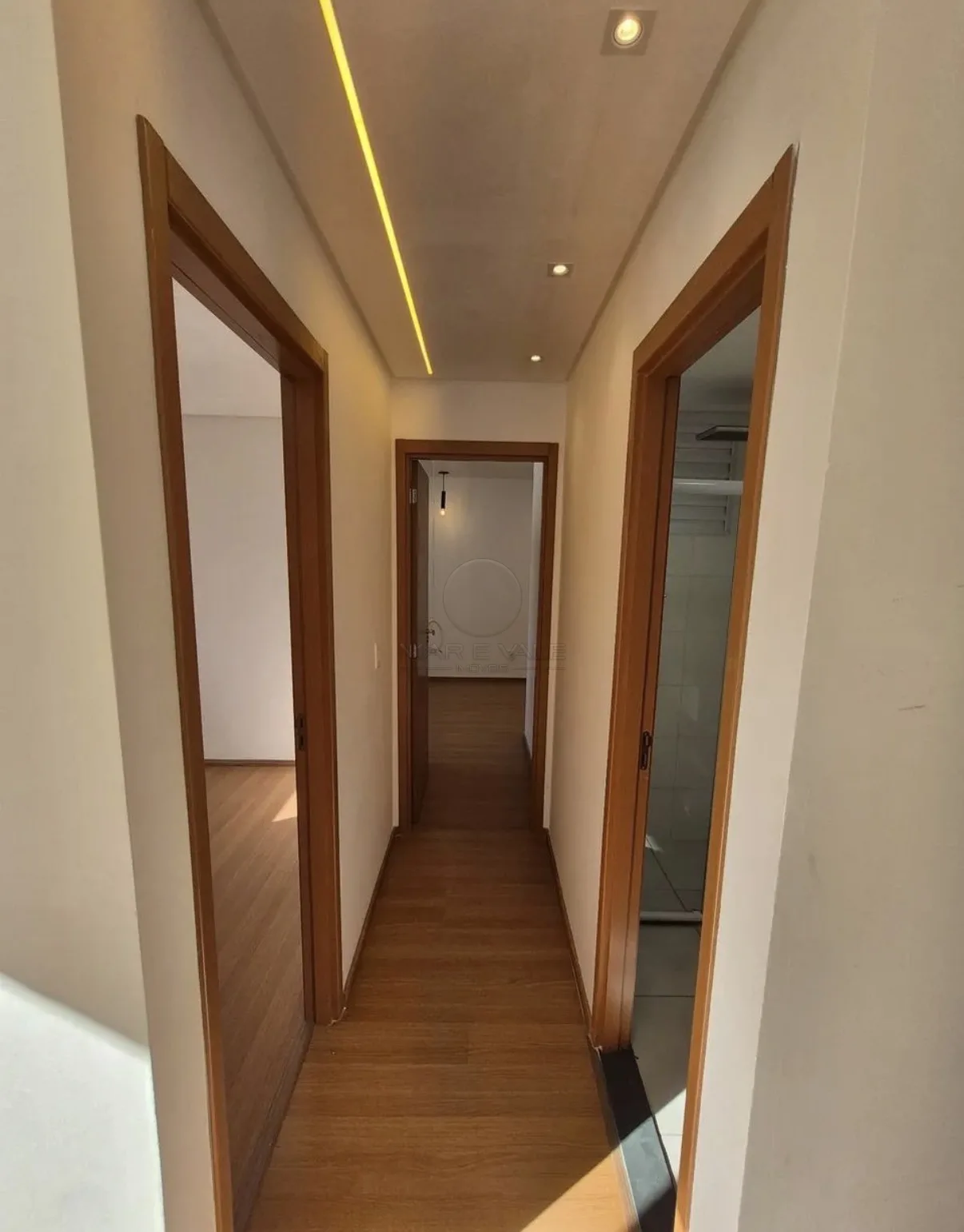 Alugar Apartamento / Padr&atilde;o em S&atilde;o Jos&eacute; dos Campos R$ 2.200,00 - Foto 6