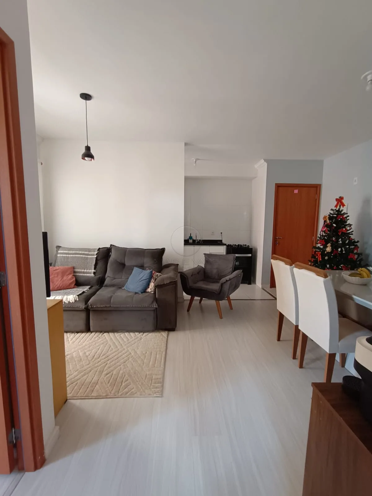 Comprar Apartamento / Padr&atilde;o em S&atilde;o Jos&eacute; dos Campos R$ 450.000,00 - Foto 2