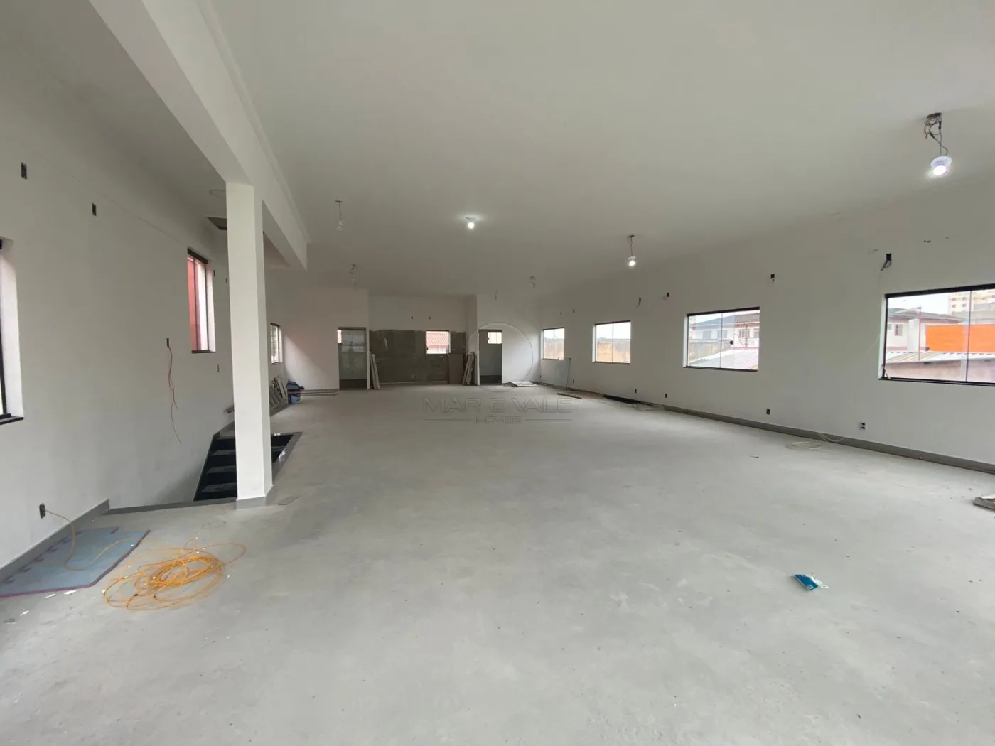 Alugar Comercial / Ponto Comercial em S&atilde;o Jos&eacute; dos Campos R$ 36.000,00 - Foto 4