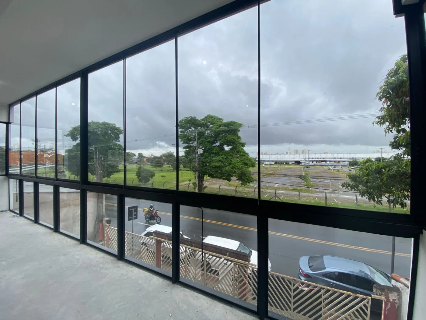 Alugar Comercial / Ponto Comercial em S&atilde;o Jos&eacute; dos Campos R$ 36.000,00 - Foto 7