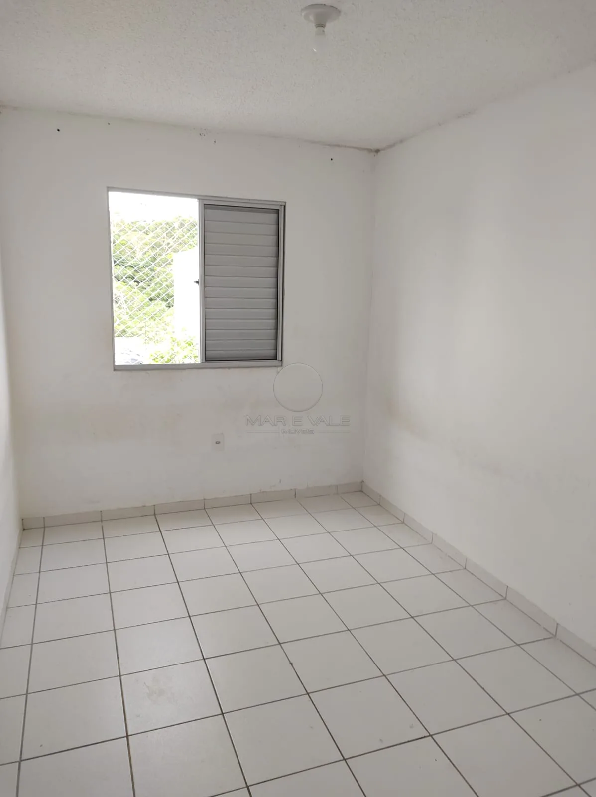 Alugar Apartamento / Padr&atilde;o em S&atilde;o Jos&eacute; dos Campos R$ 1.115,00 - Foto 4