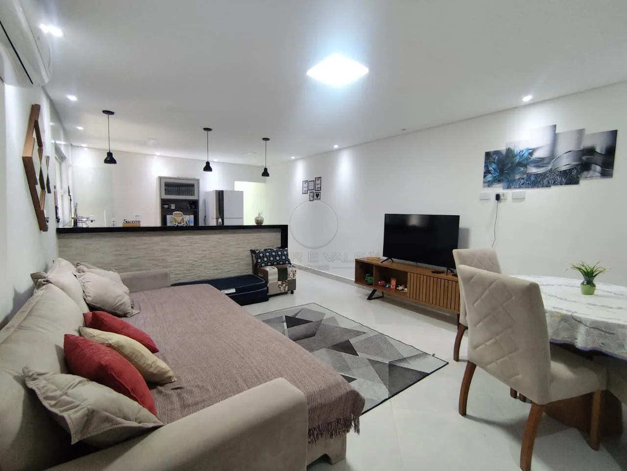 Comprar Casa / Padr&atilde;o em S&atilde;o Jos&eacute; dos Campos R$ 569.000,00 - Foto 4