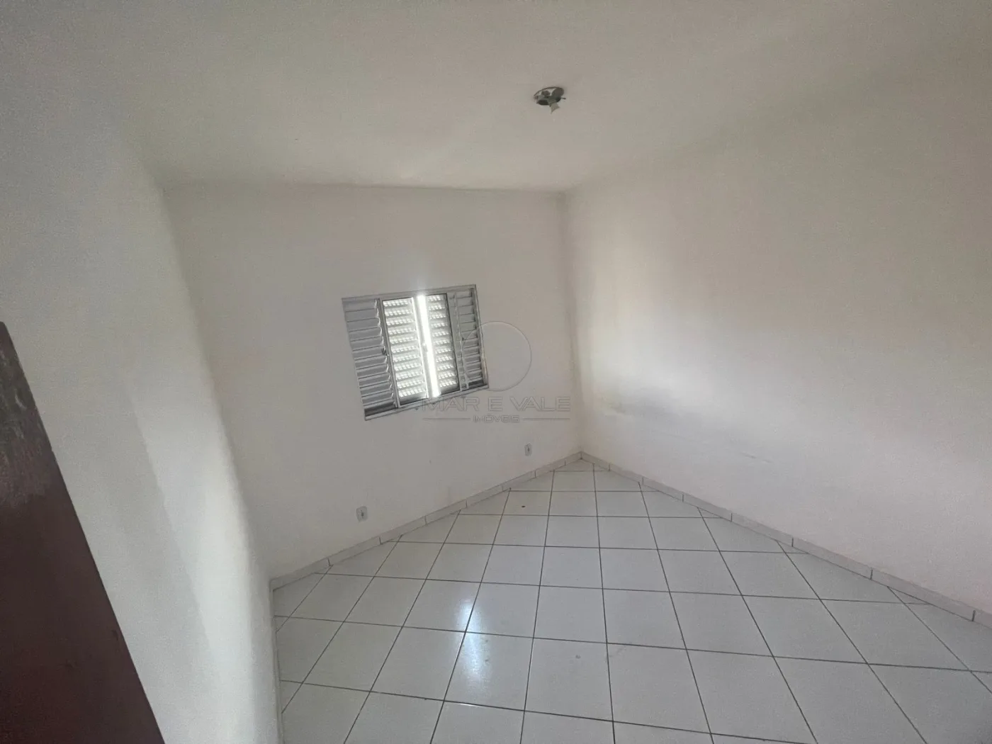 Alugar Casa / Padr&atilde;o em S&atilde;o Jos&eacute; dos Campos R$ 2.777,00 - Foto 9