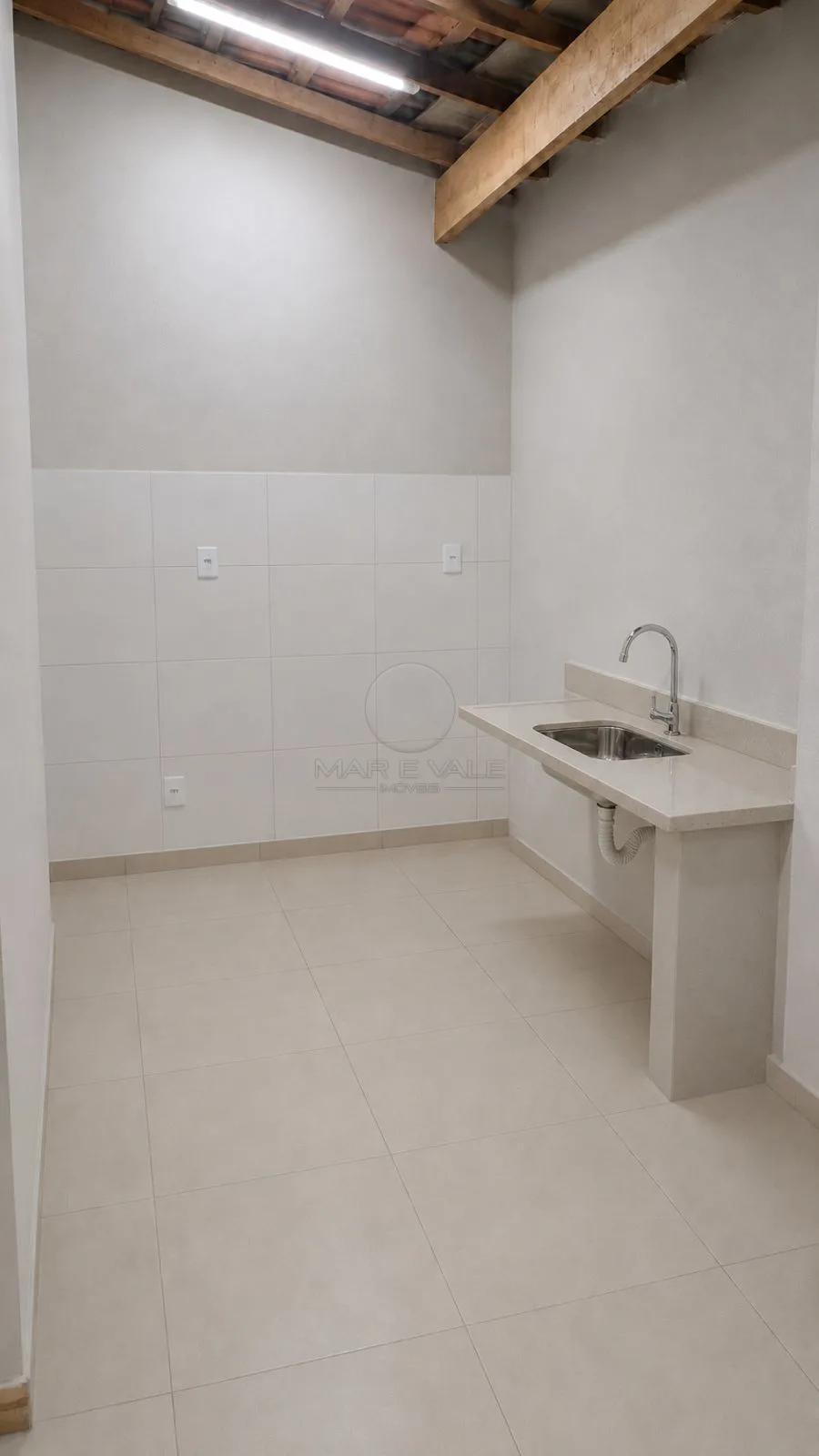 Alugar Casa / Kitnet em S&atilde;o Jos&eacute; dos Campos R$ 1.670,00 - Foto 4