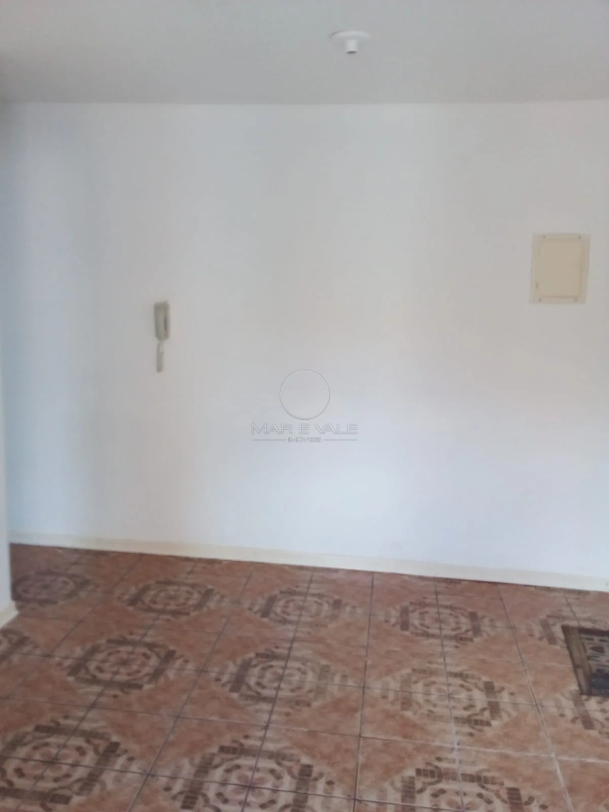 Alugar Apartamento / Padr&atilde;o em S&atilde;o Jos&eacute; dos Campos R$ 1.500,00 - Foto 2