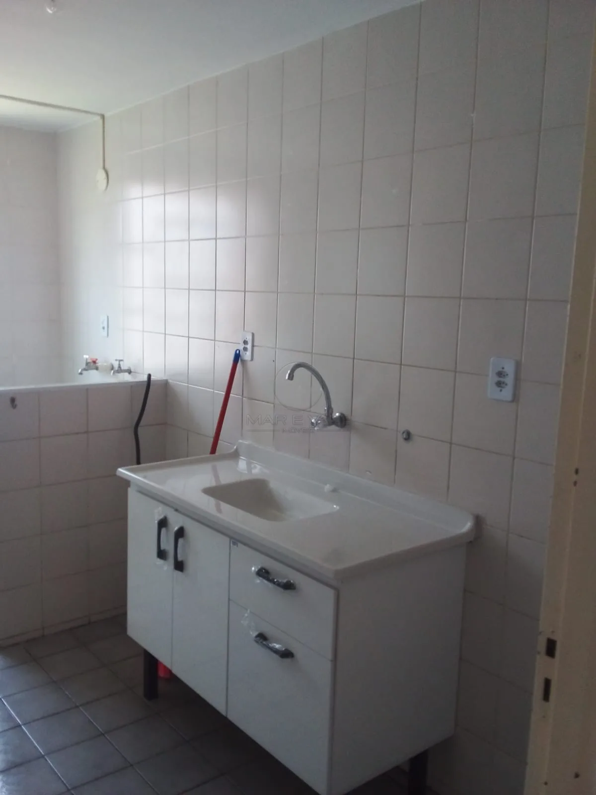 Alugar Apartamento / Padr&atilde;o em S&atilde;o Jos&eacute; dos Campos R$ 1.500,00 - Foto 3