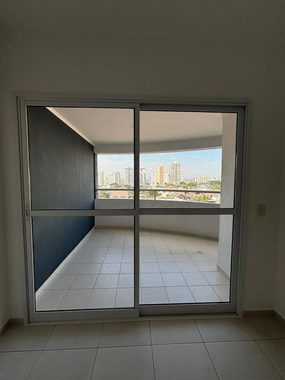 Alugar Apartamento / Padr&atilde;o em S&atilde;o Jos&eacute; dos Campos R$ 4.000,00 - Foto 2